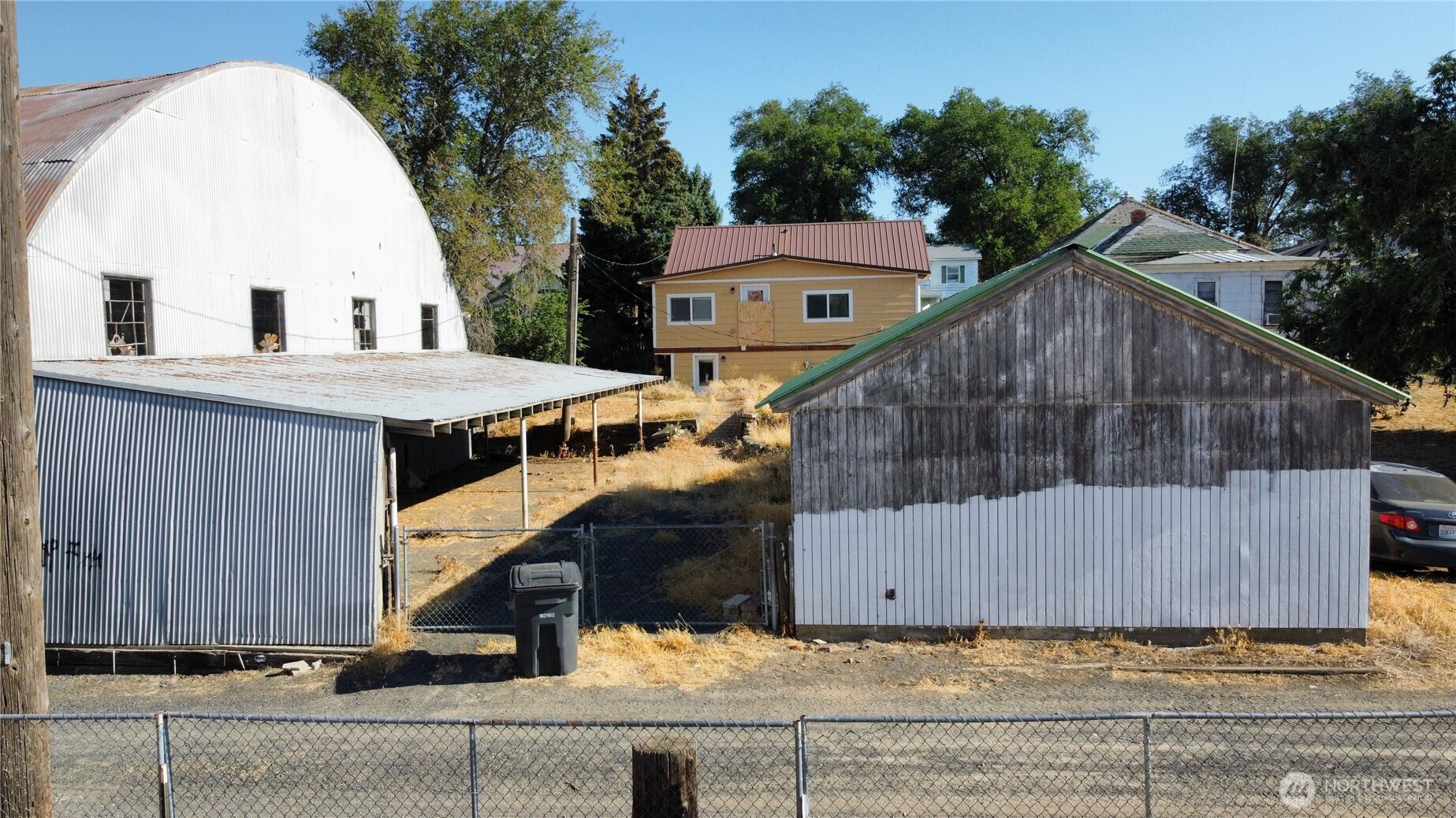 112 E Lind Street Property Photo 20
