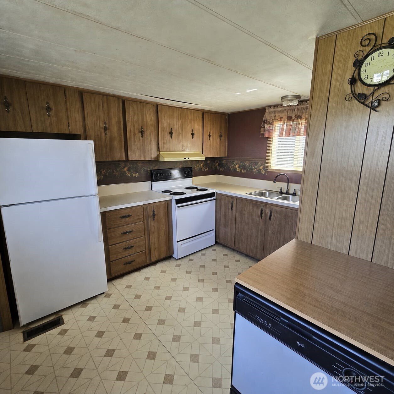 115 Walnut St Street Property Photo 6