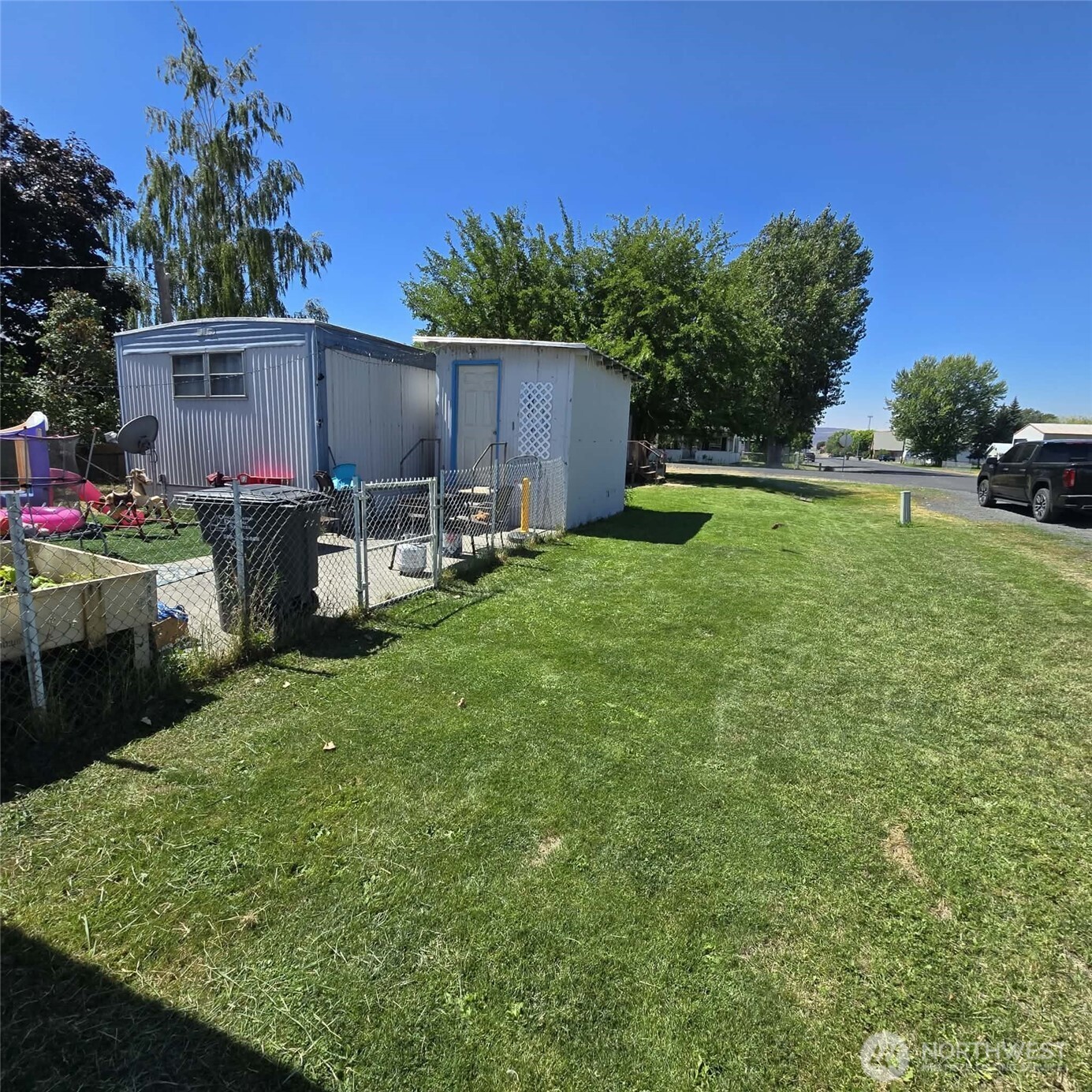 115 Walnut St Street Property Photo 11