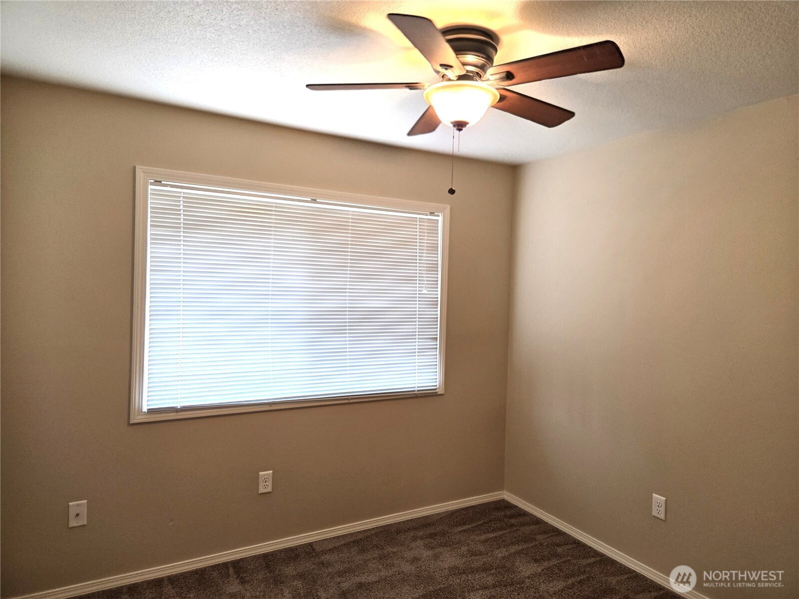 1113 Manzanita Way Property Photo 11