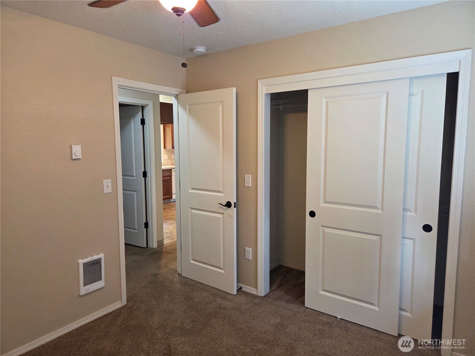 1113 Manzanita Way Property Photo 12