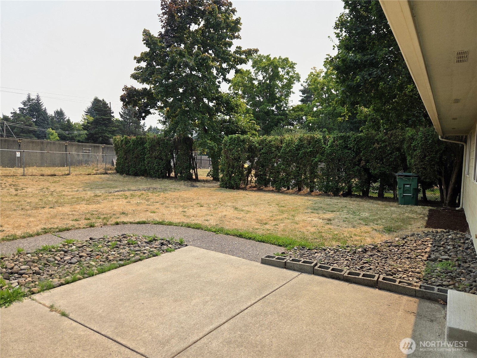 1113 Manzanita Way Property Photo 21