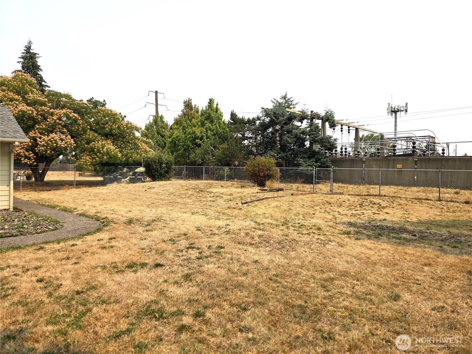 1113 Manzanita Way Property Photo 23