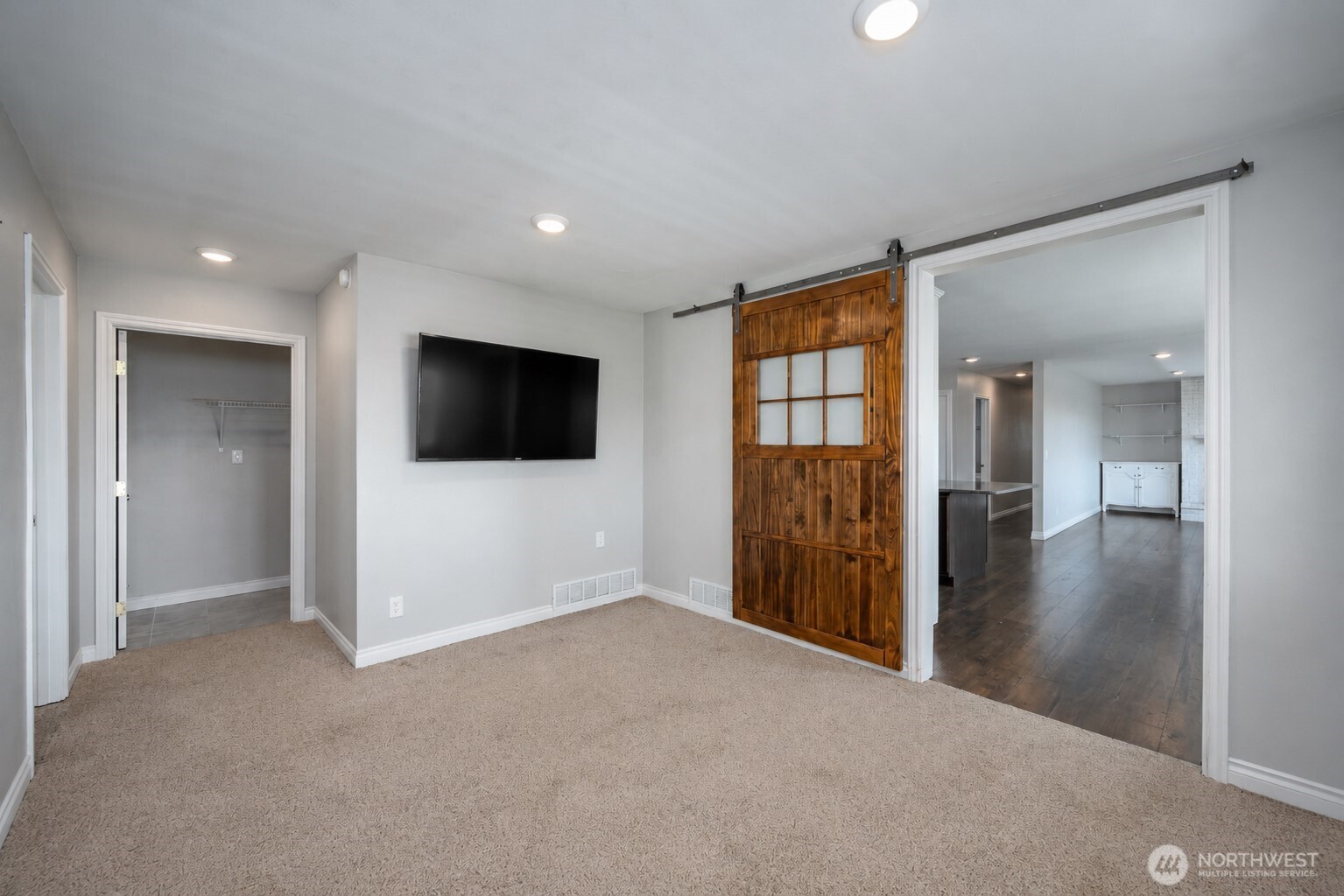 225 Ne Widmer Drive Property Photo 21