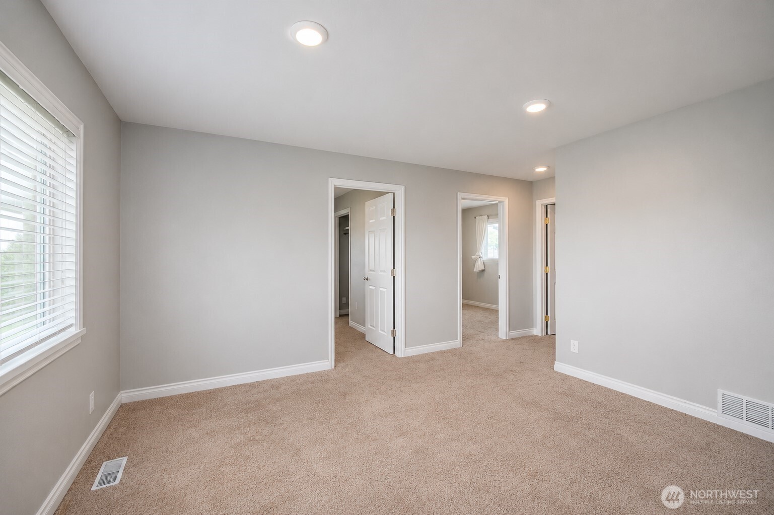 225 Ne Widmer Drive Property Photo 22