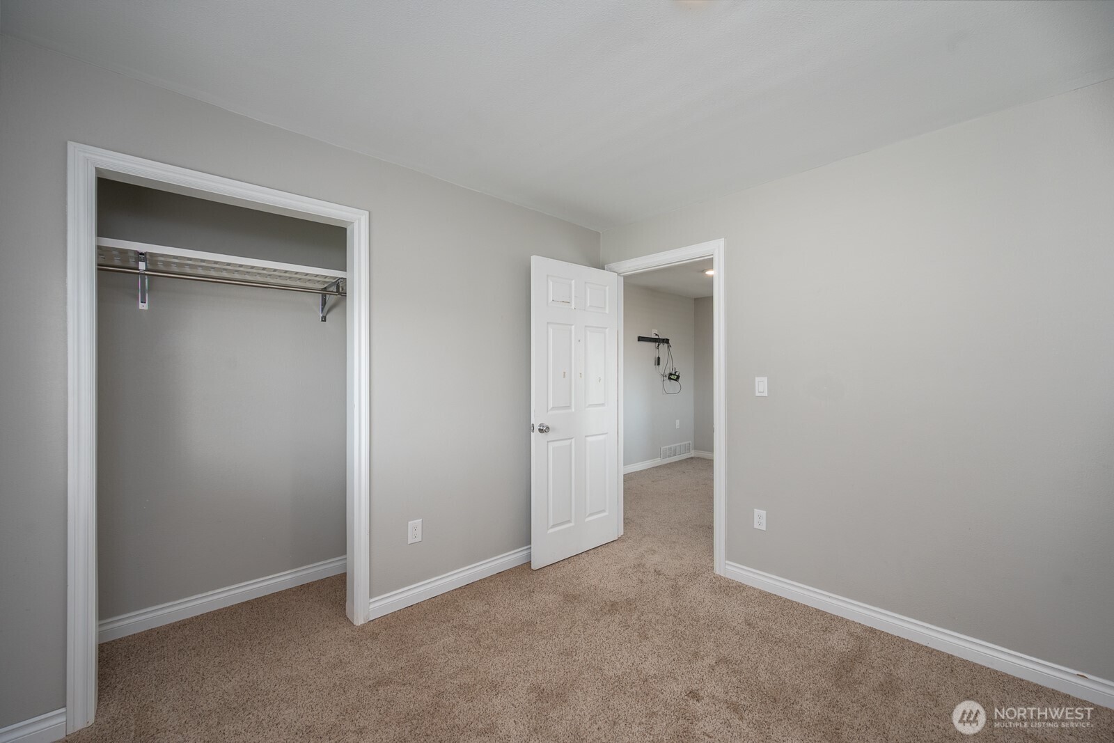 225 Ne Widmer Drive Property Photo 23