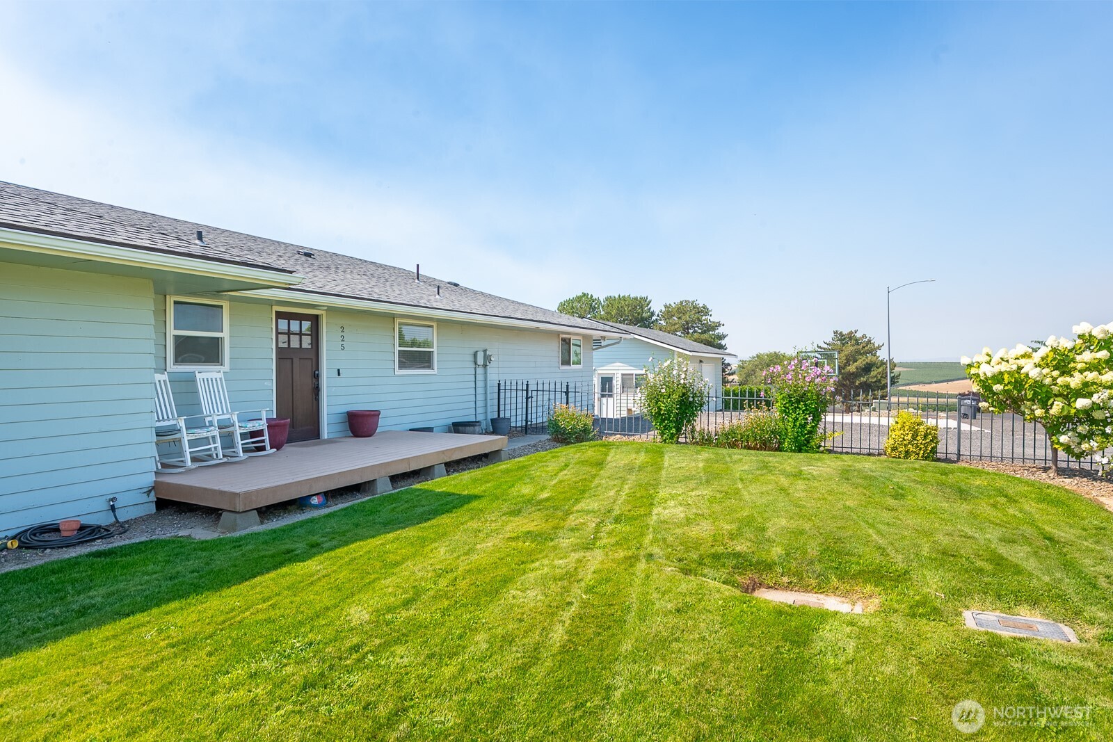 225 Ne Widmer Drive Property Photo 33