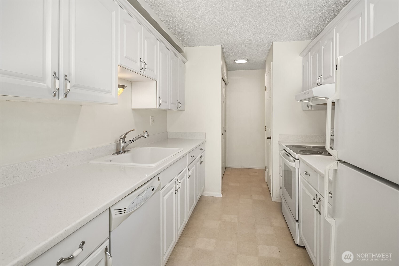 2501 Canterbury Lane 119 Property Photo 14