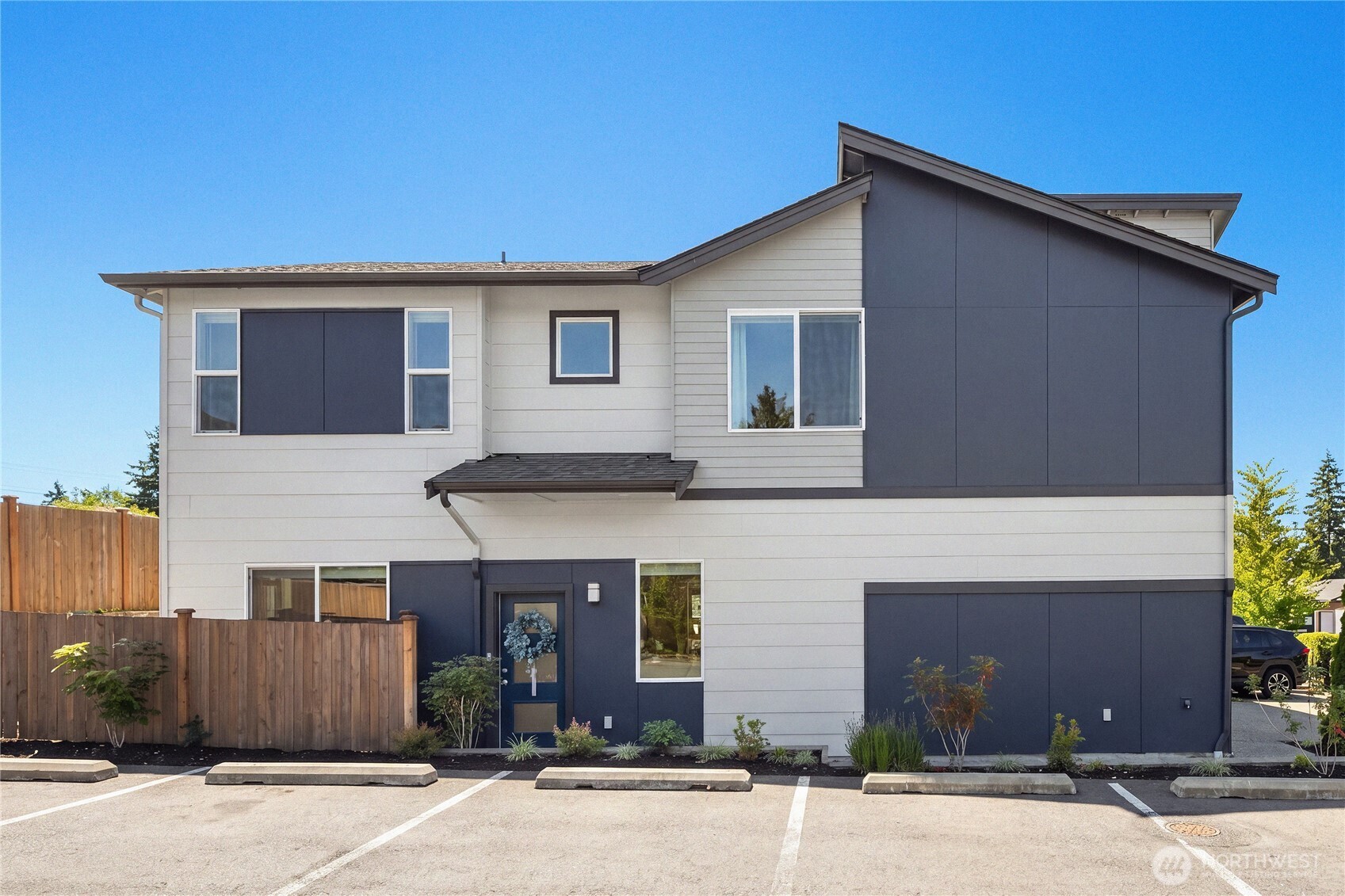 4902 Courtyard Lane B1 Property Photo 2