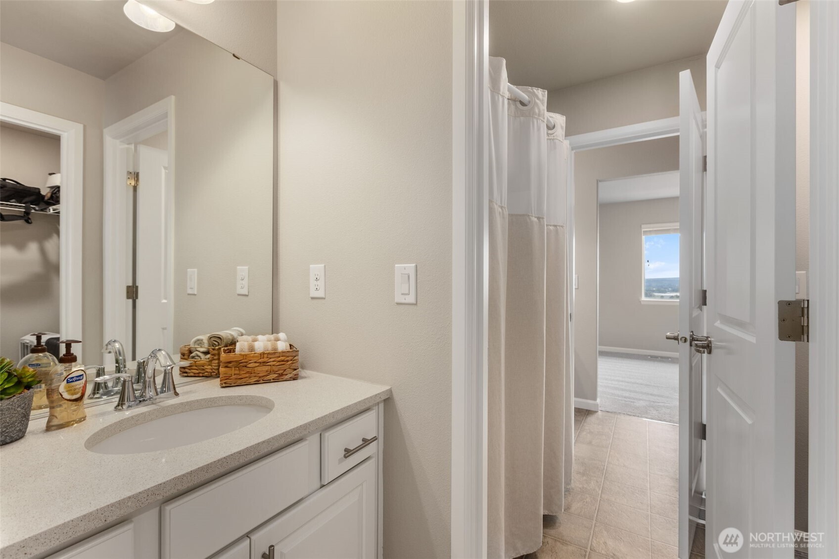6651 S 298th Place Property Photo 25