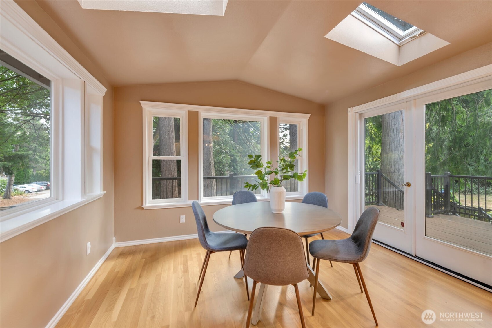 4206 187th Place Property Photo 8