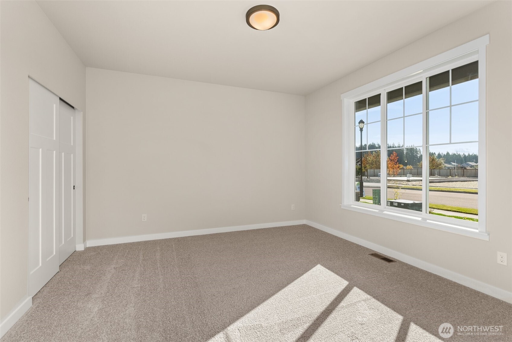 9636 7th Way Property Photo 8