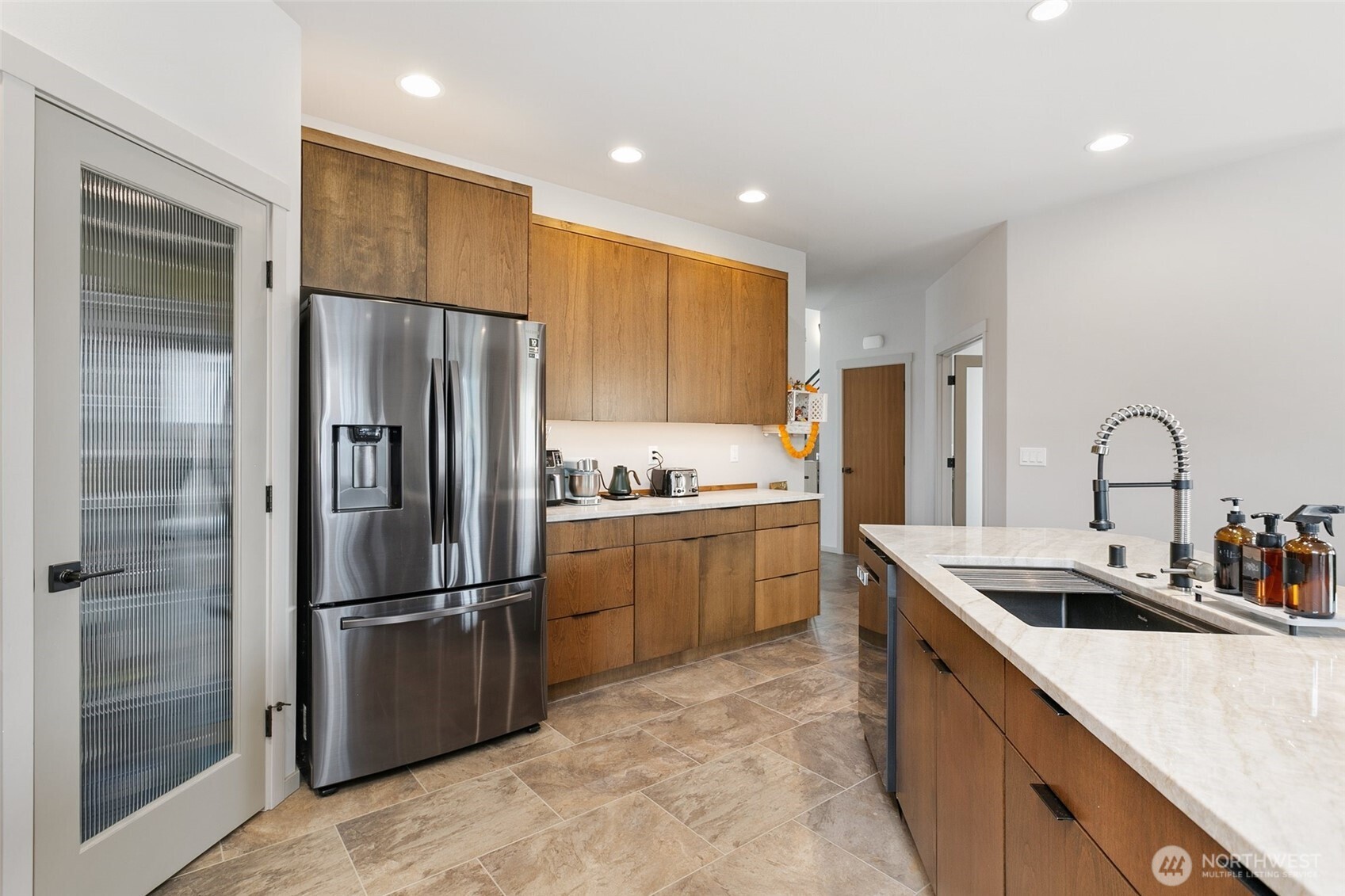 1035 51st Place Property Photo 10
