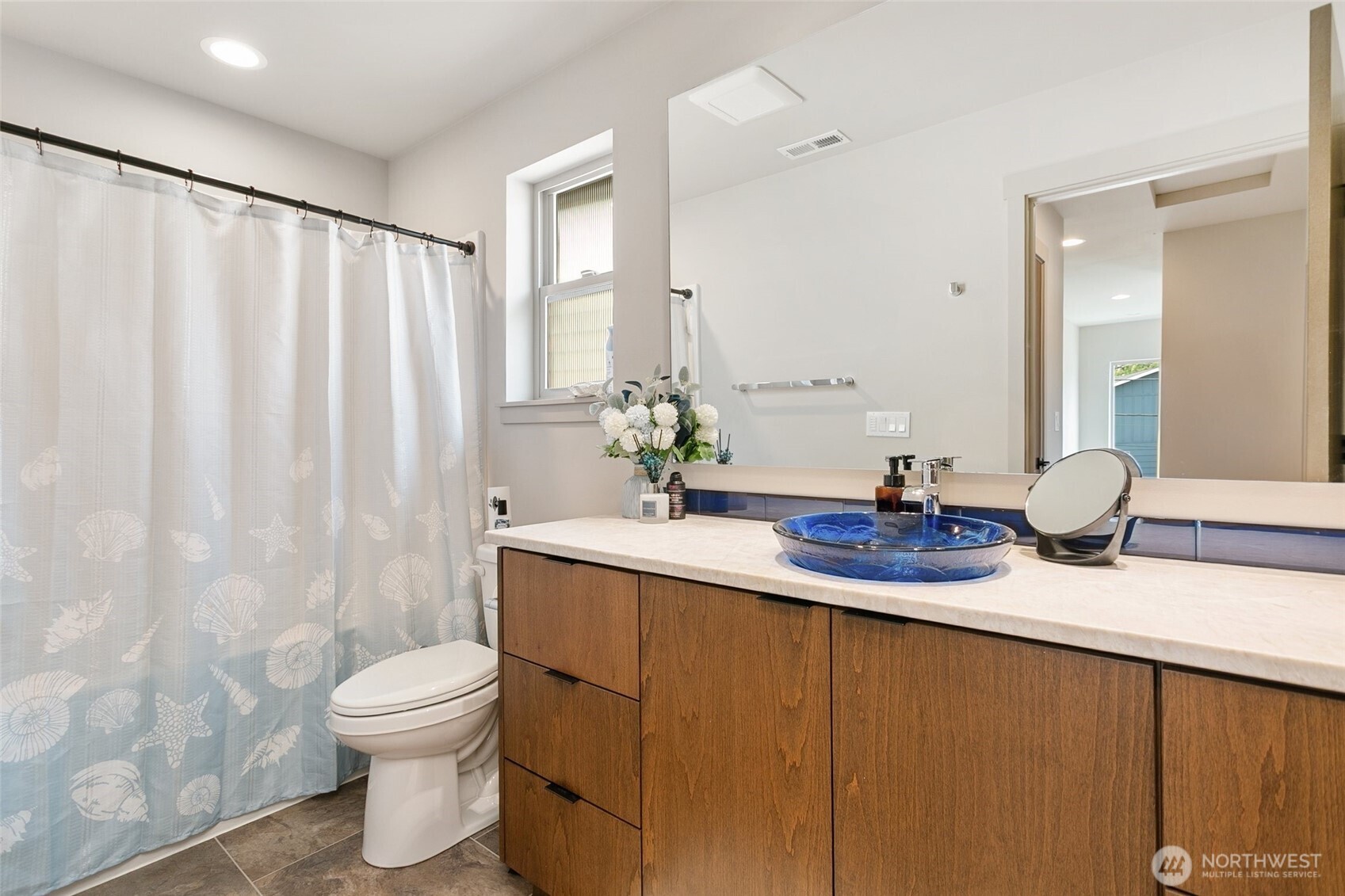 1035 51st Place Property Photo 16