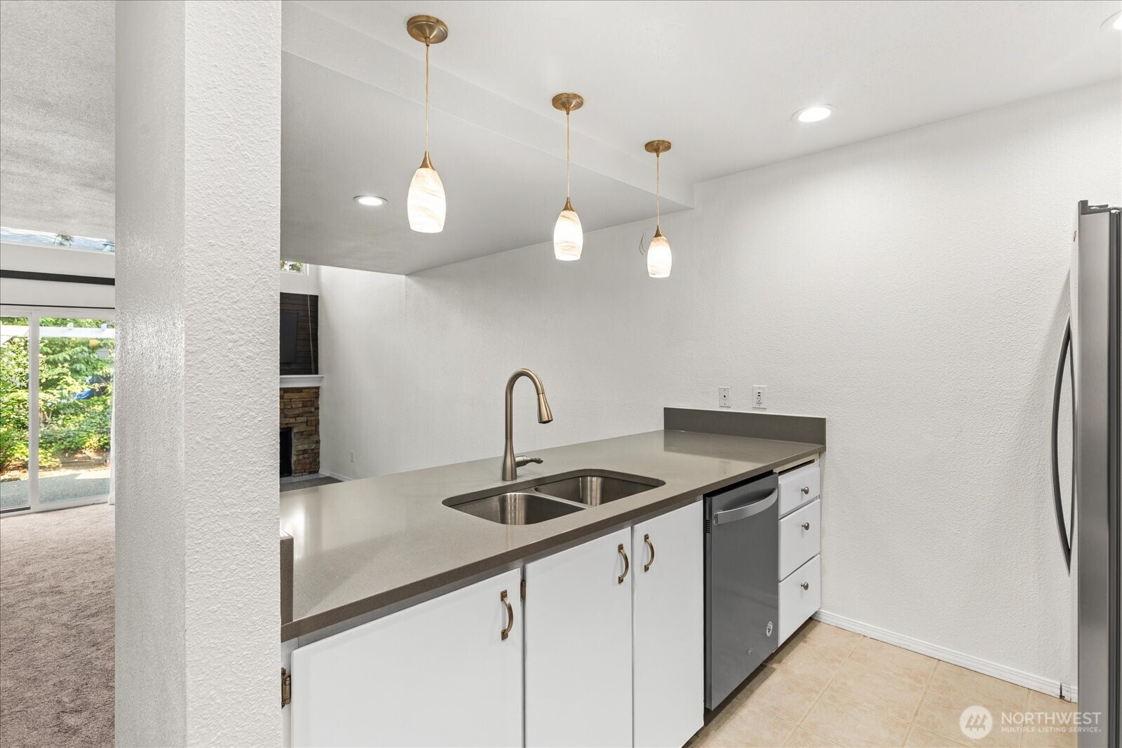 826 Pike Street C8 Property Photo 5