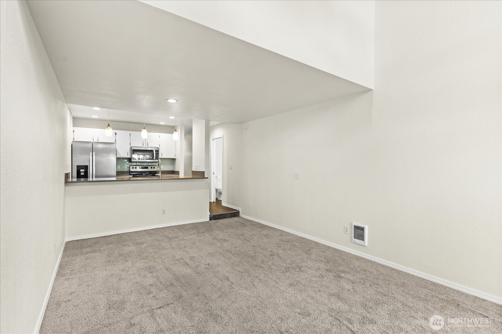 826 Pike Street C8 Property Photo 10
