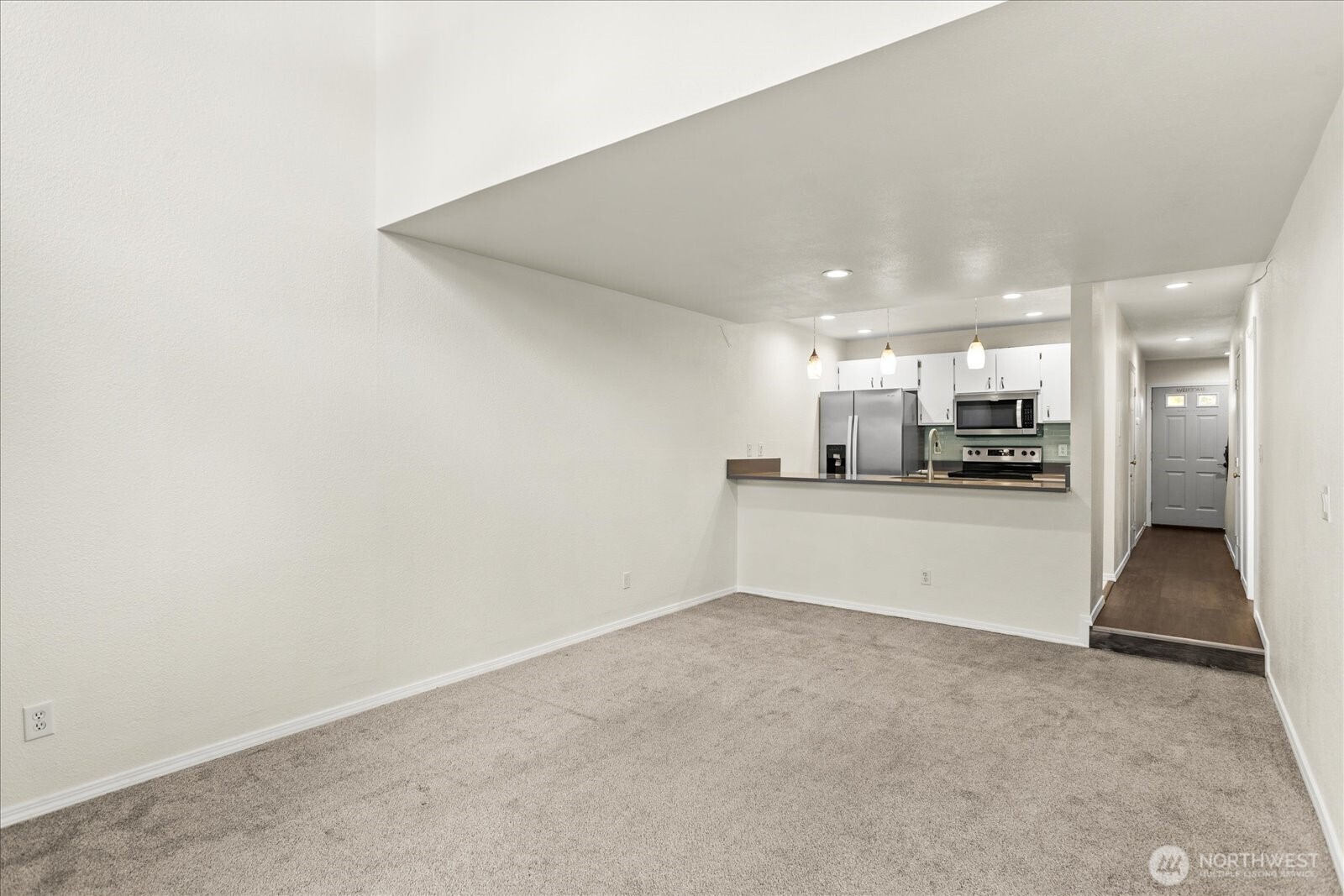826 Pike Street C8 Property Photo 11
