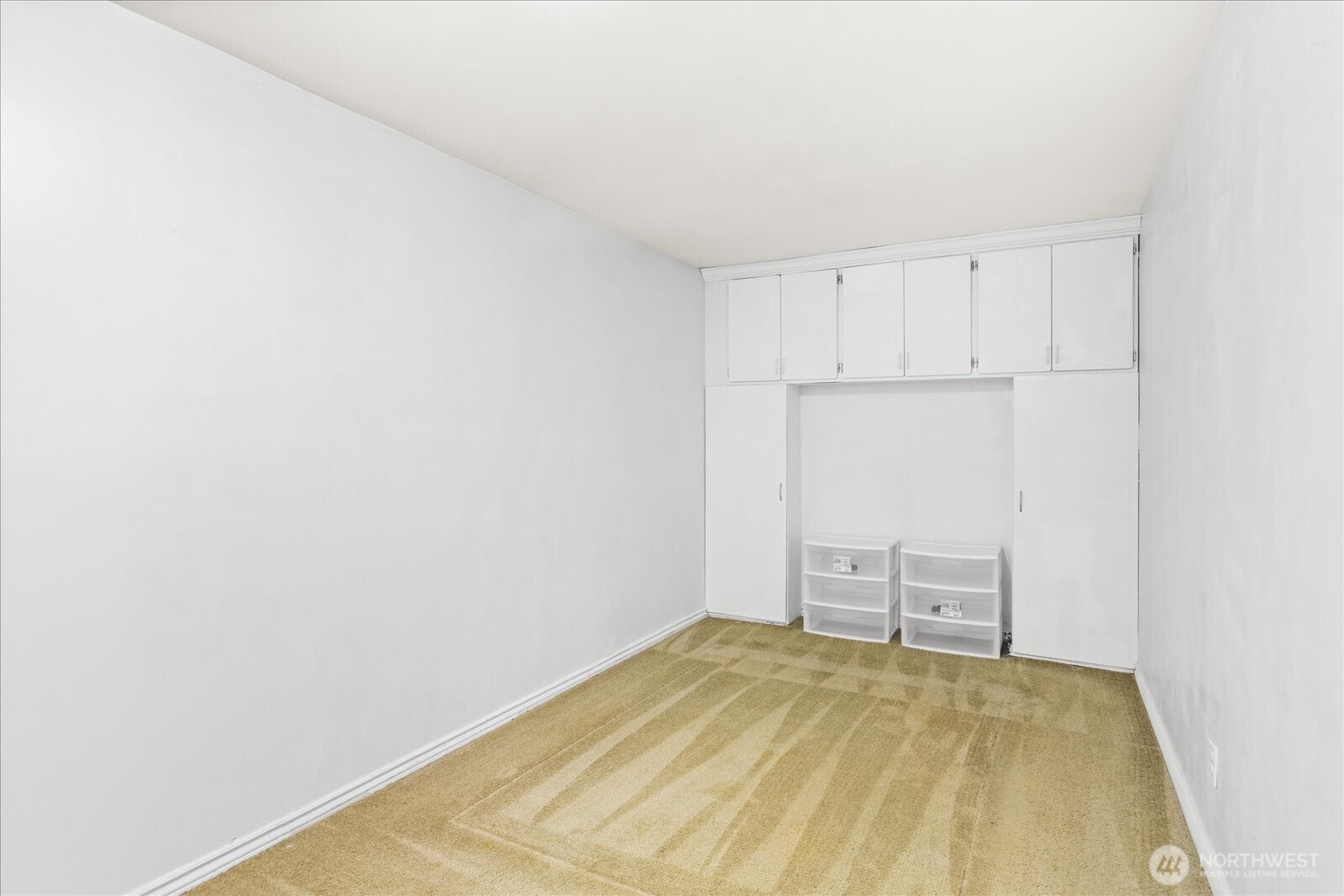 826 Pike Street C8 Property Photo 13