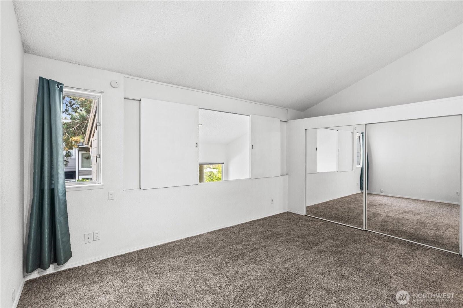 826 Pike Street C8 Property Photo 15