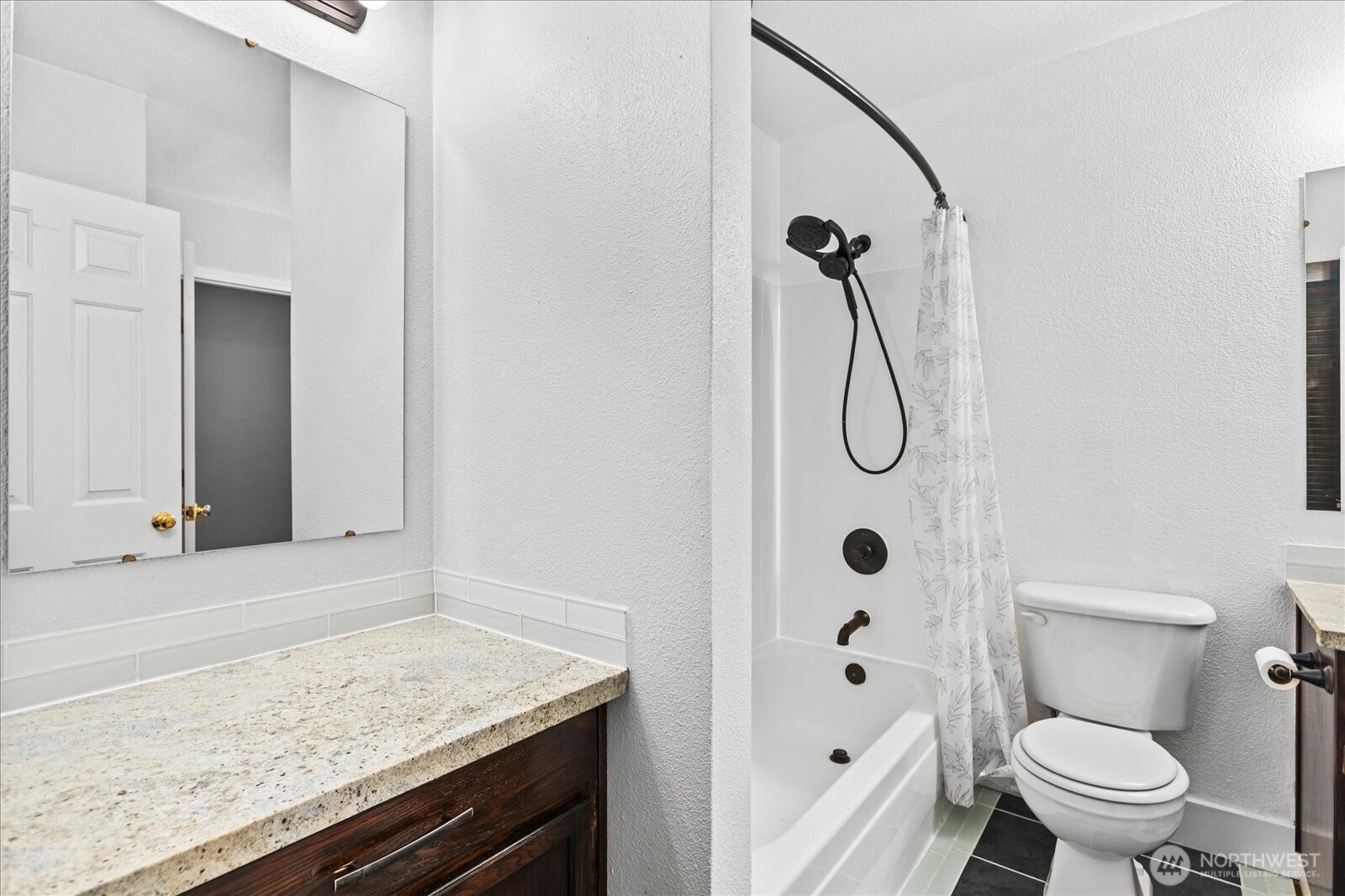 826 Pike Street C8 Property Photo 17