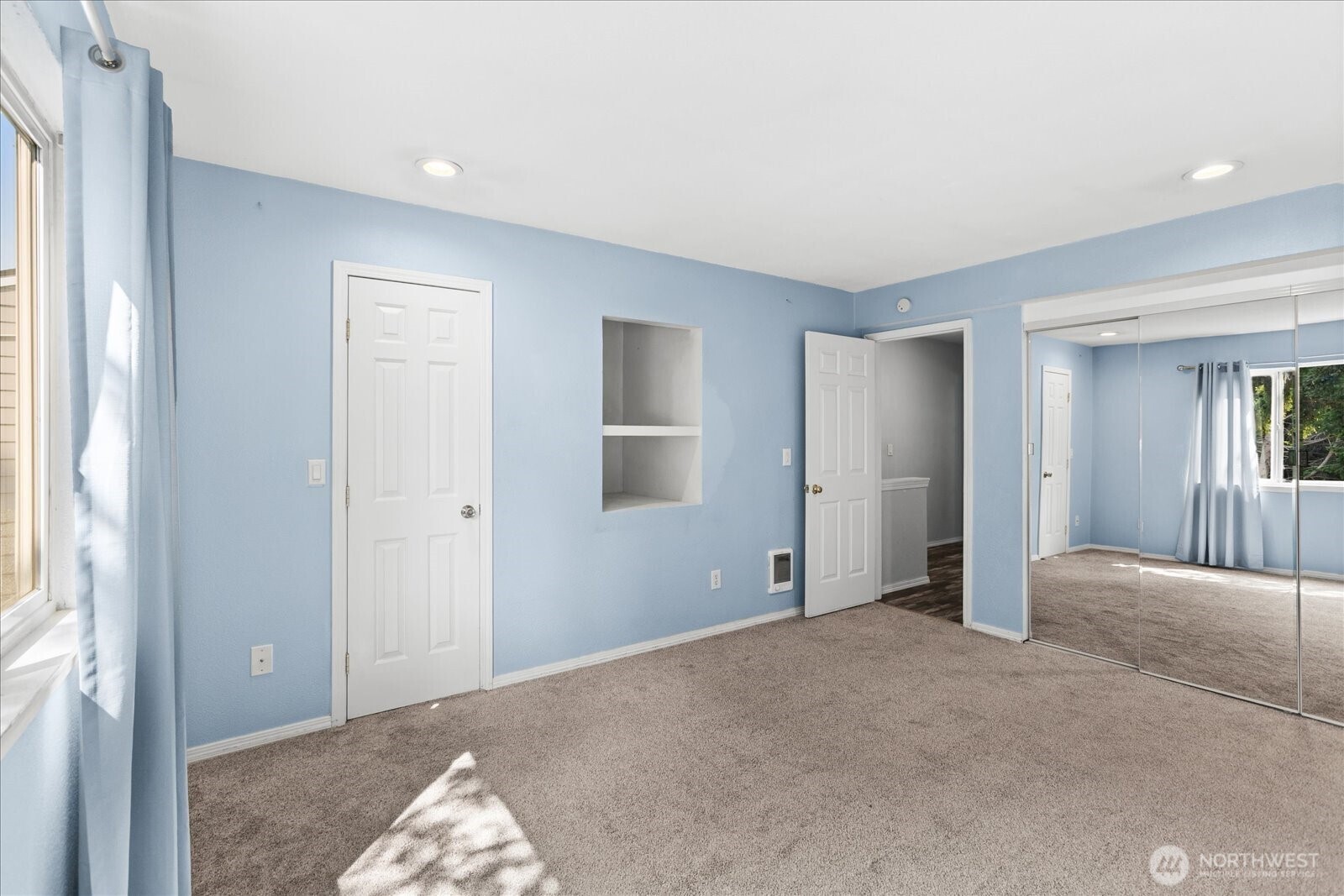 826 Pike Street C8 Property Photo 20