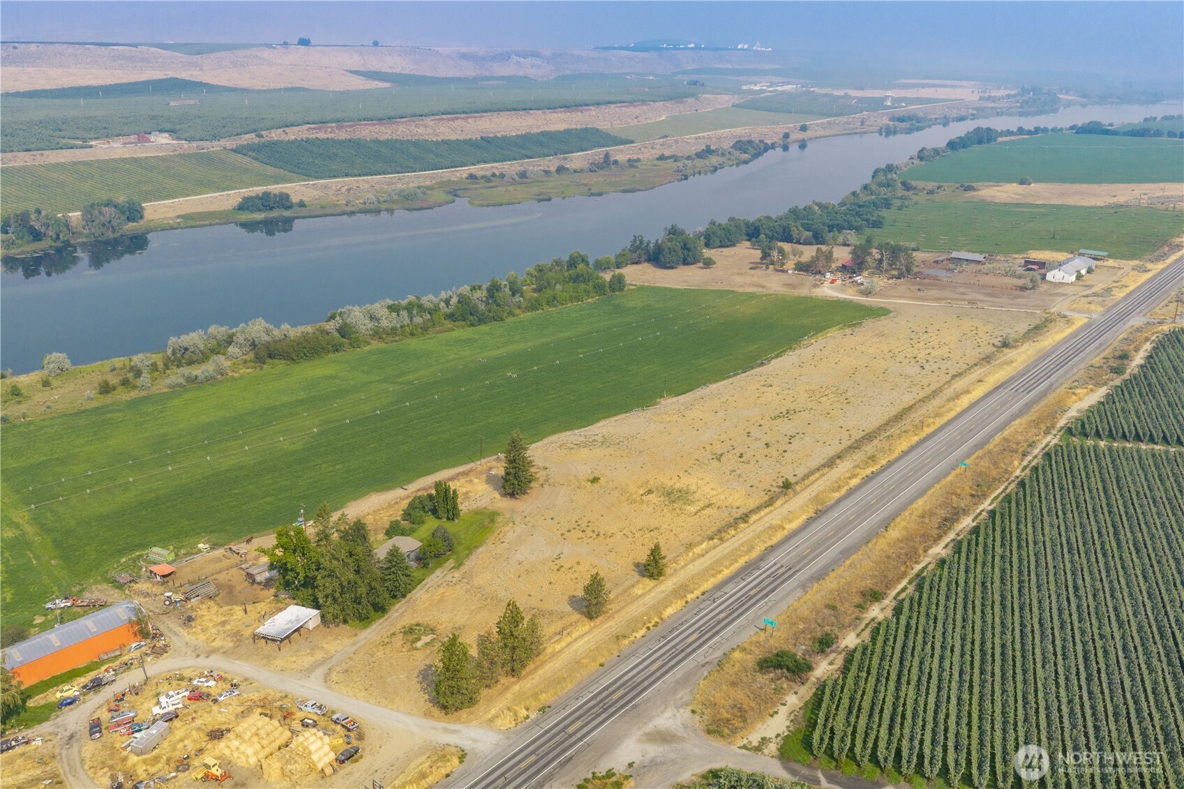 26575 Hwy 97 Property Photo 13