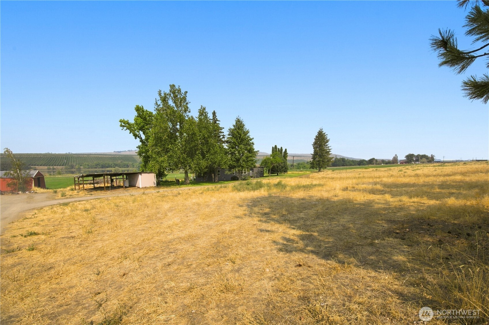 26575 Hwy 97 Property Photo 39