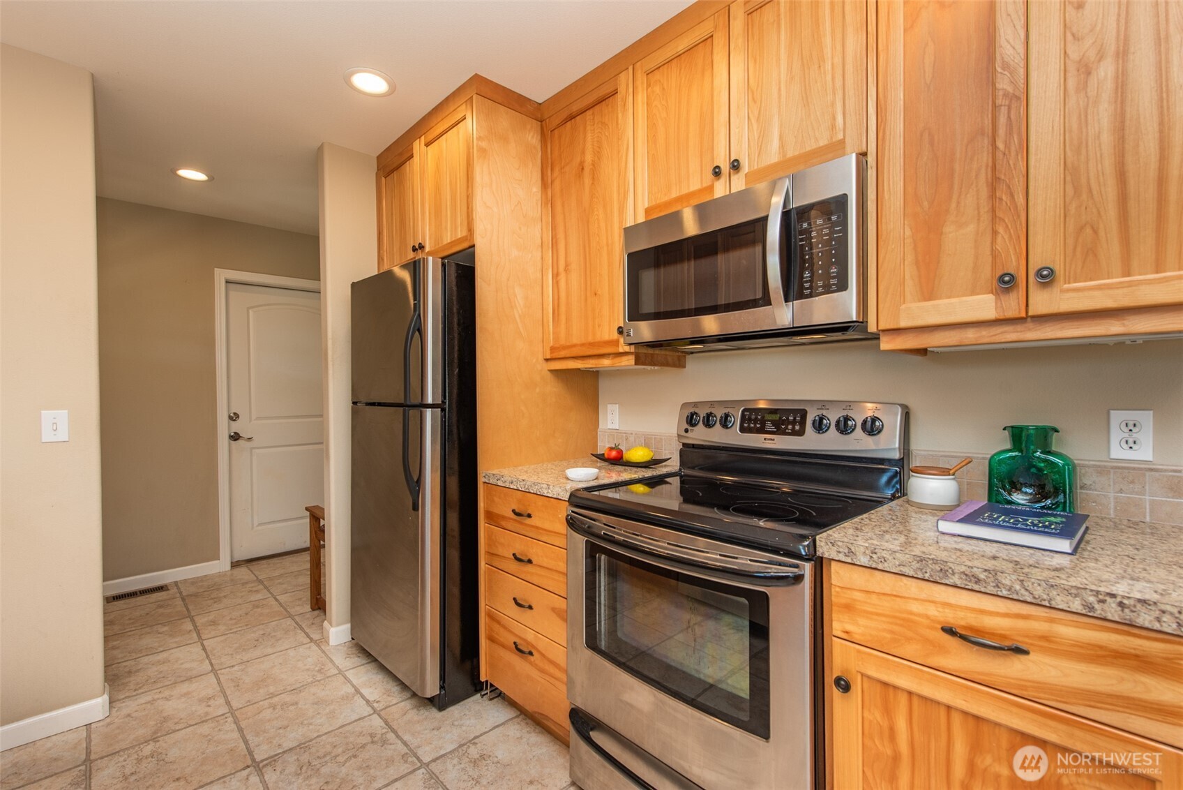 997 N Minstrel Road Property Photo 6