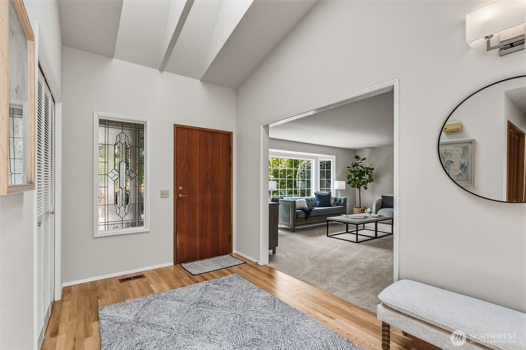 16726 70th Place Property Photo 2