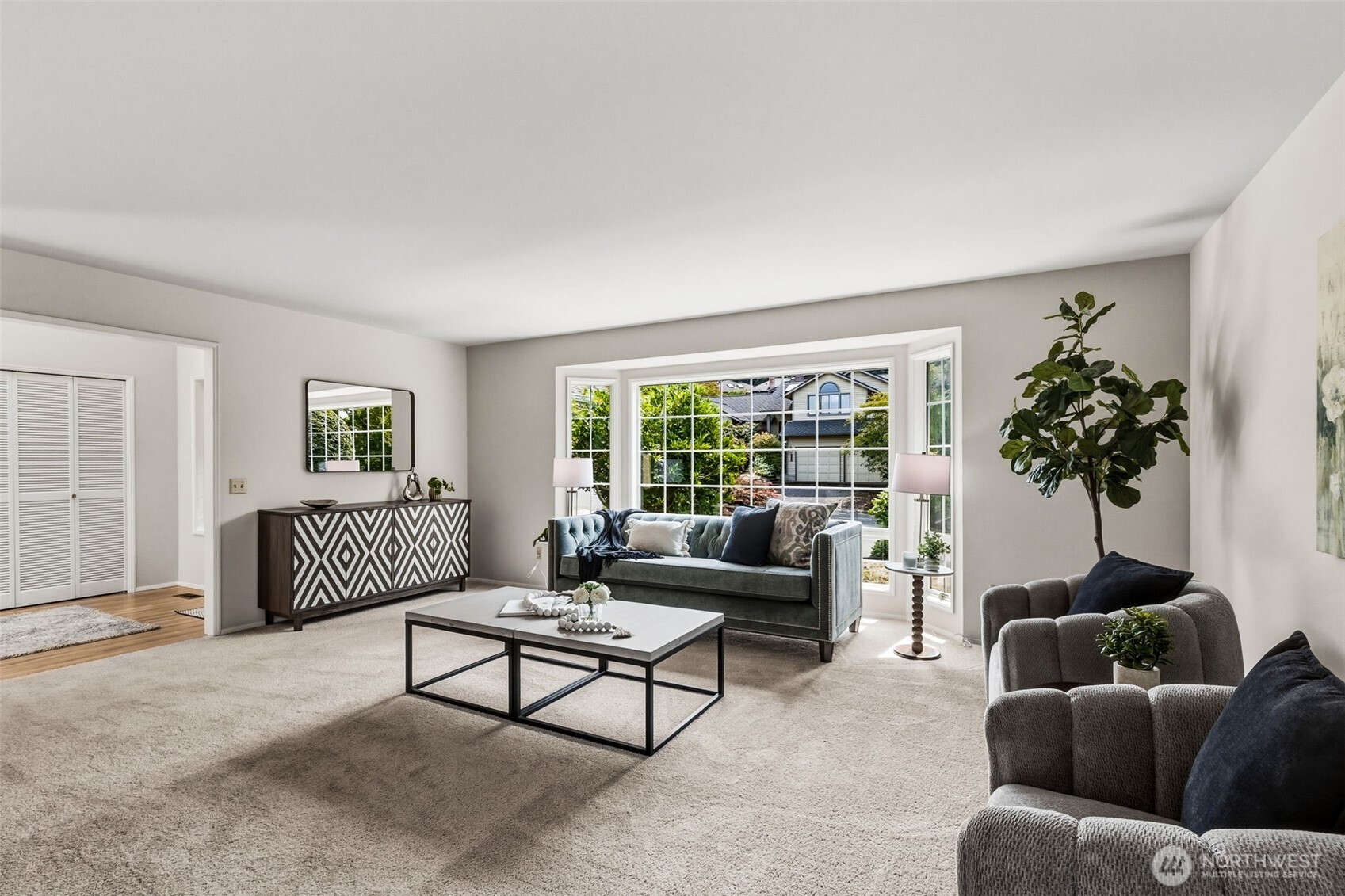 16726 70th Place Property Photo 6
