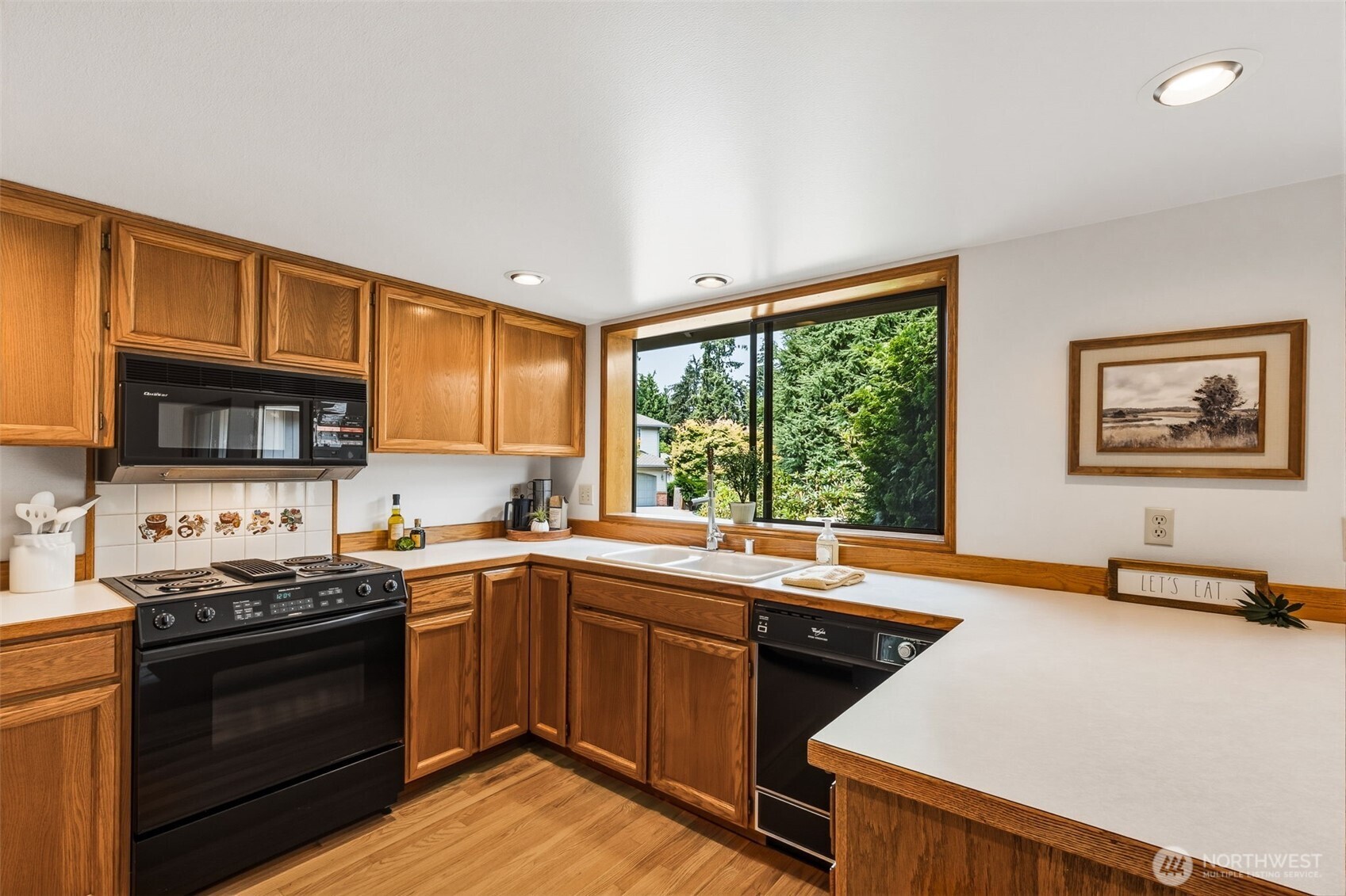16726 70th Place Property Photo 10