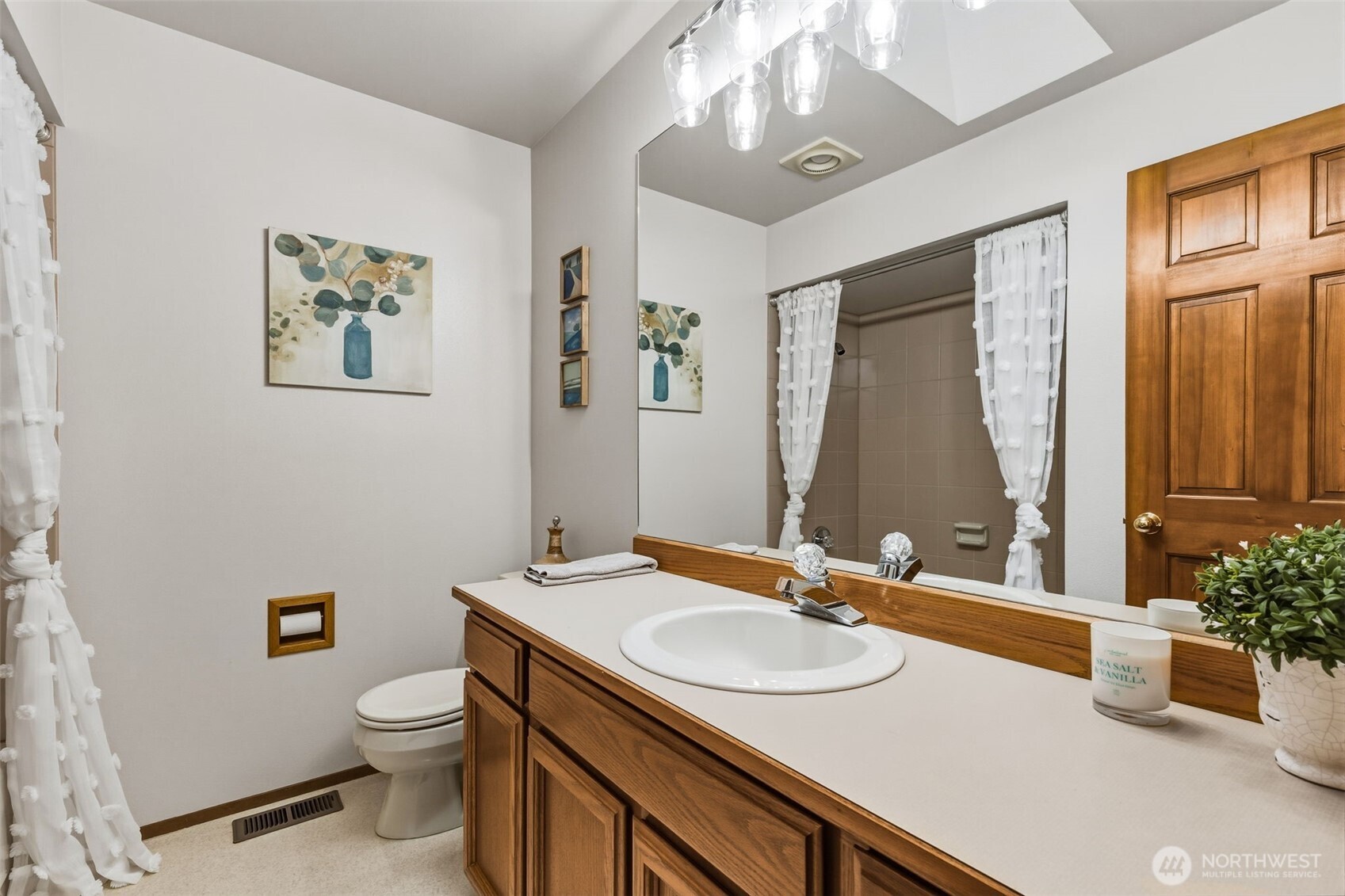 16726 70th Place Property Photo 18