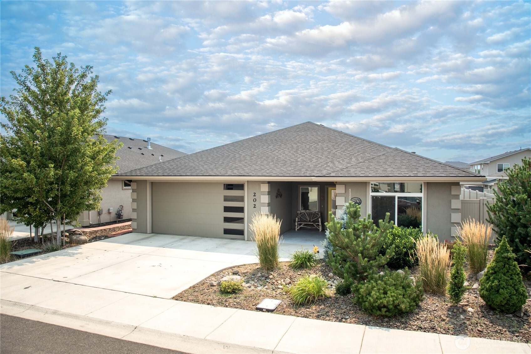 202 E Stanford Avenue 98926 Property Photo 1