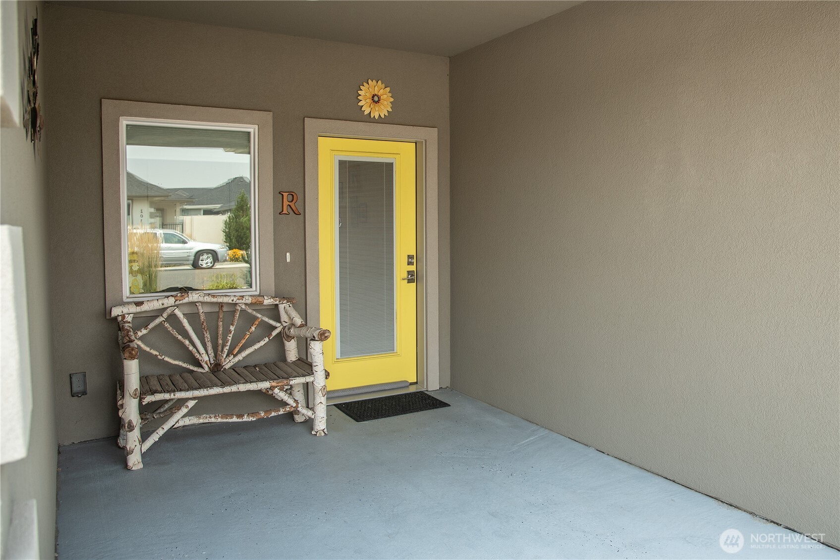 202 E Stanford Avenue 98926 Property Photo 2