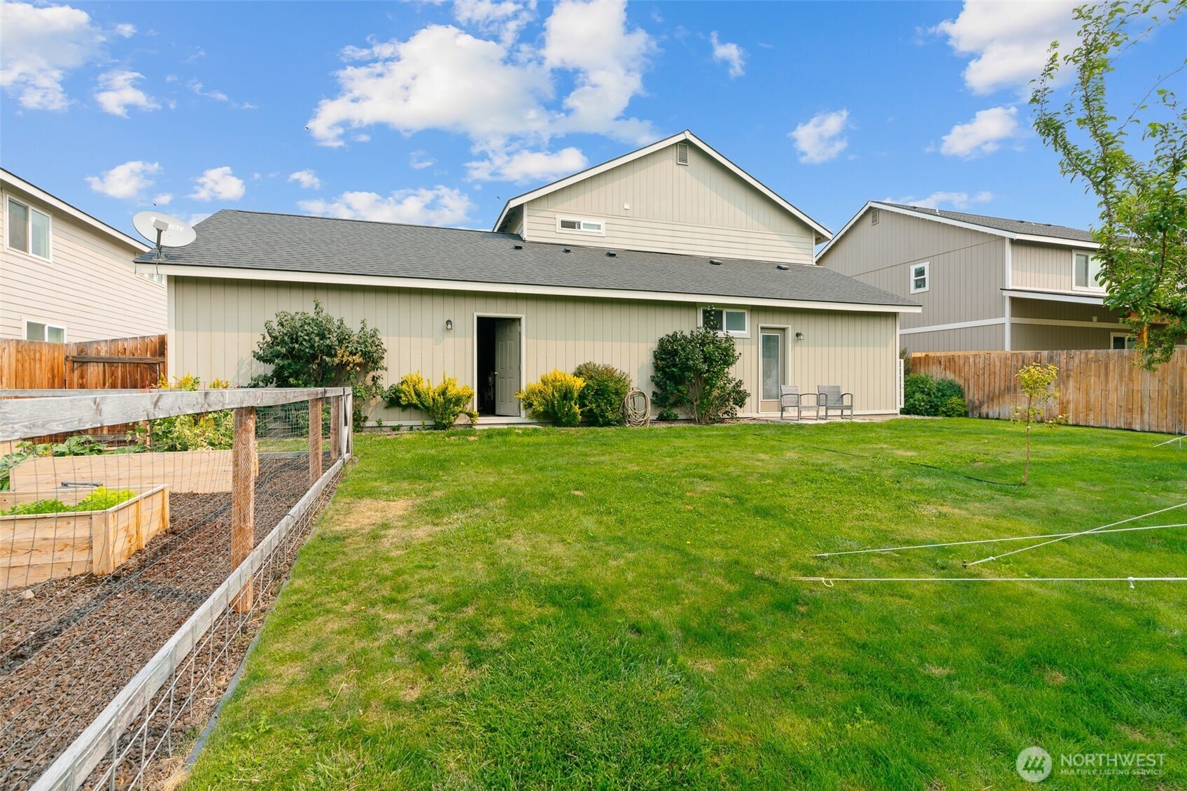 1610 E Spokane Avenue Property Photo 36