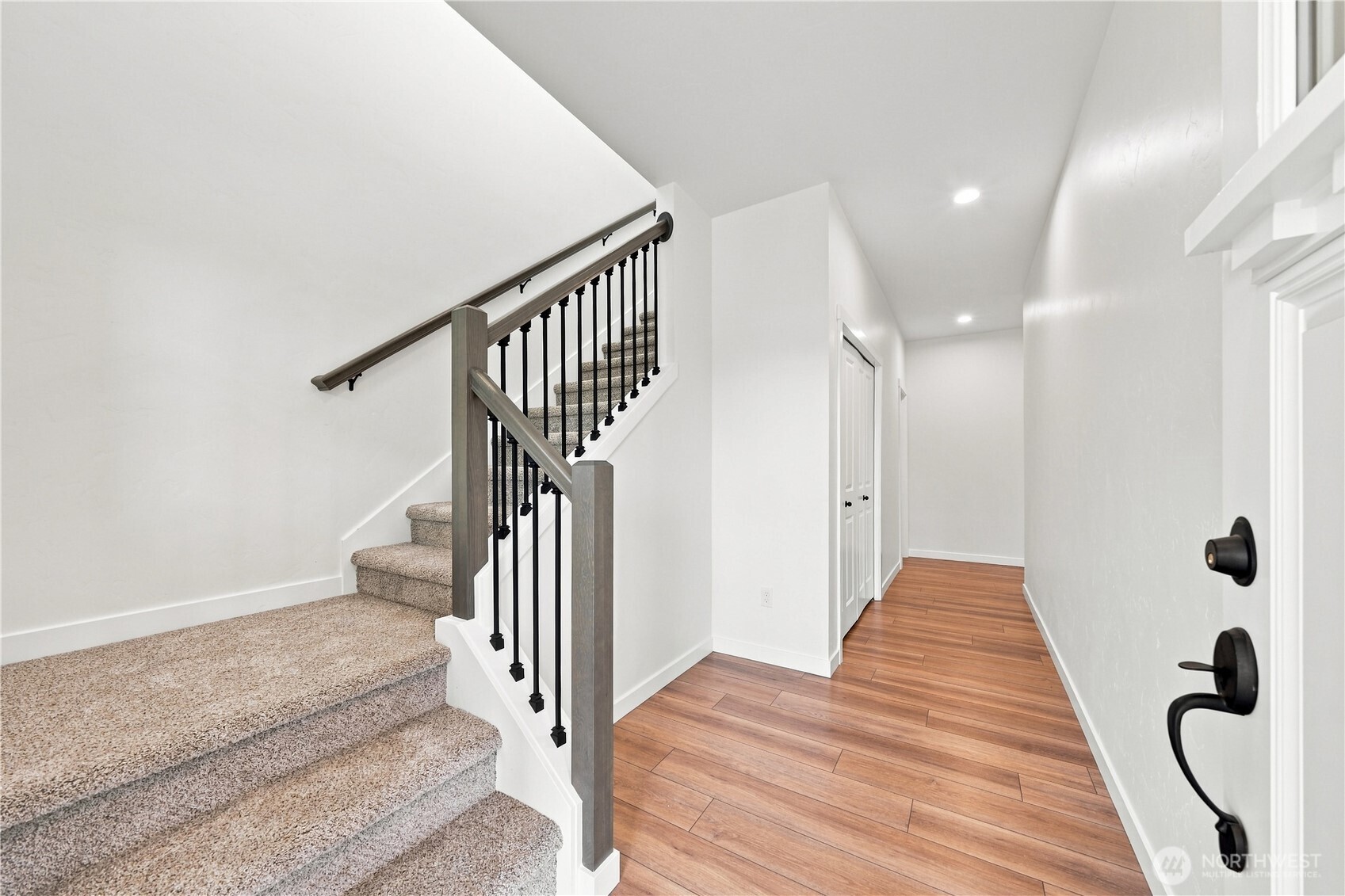 4832 73rd Place Property Photo 5