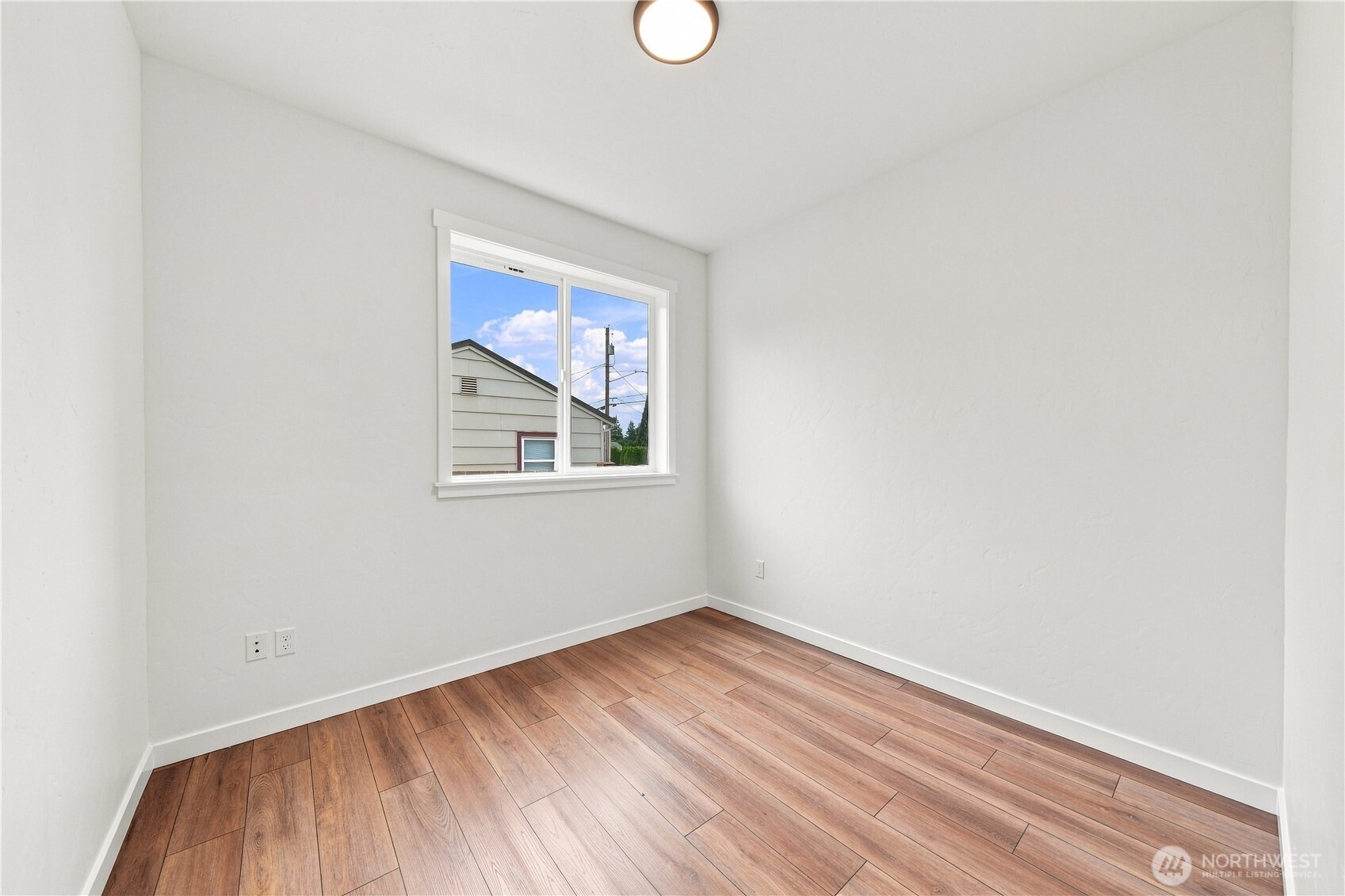 4832 73rd Place Property Photo 10