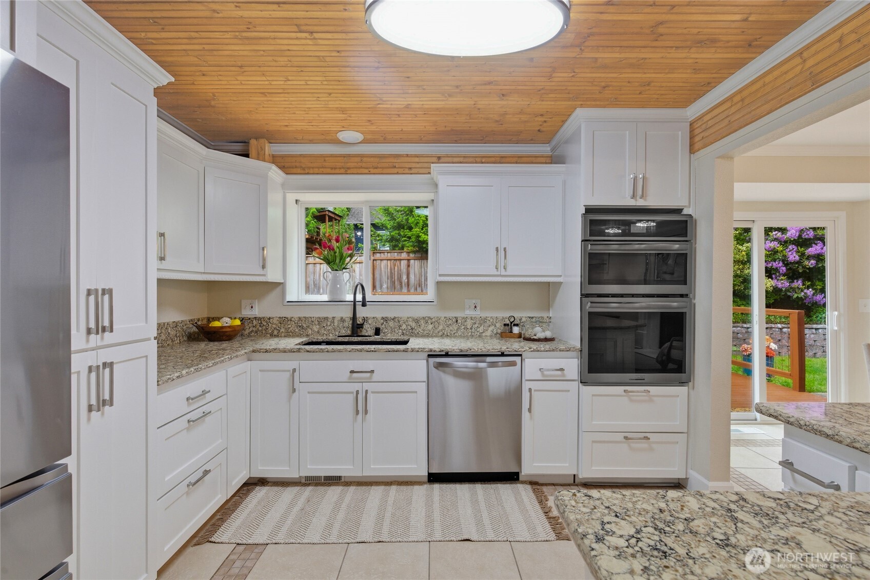 412 164 Place Property Photo 5