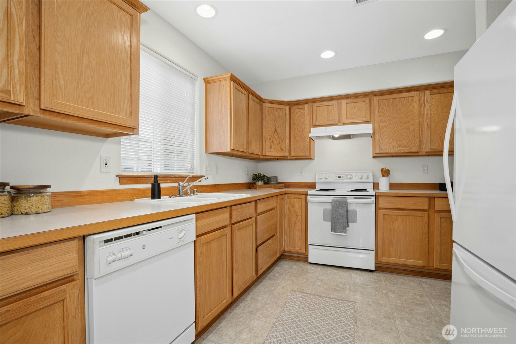 2501 123rd Place B Property Photo 7