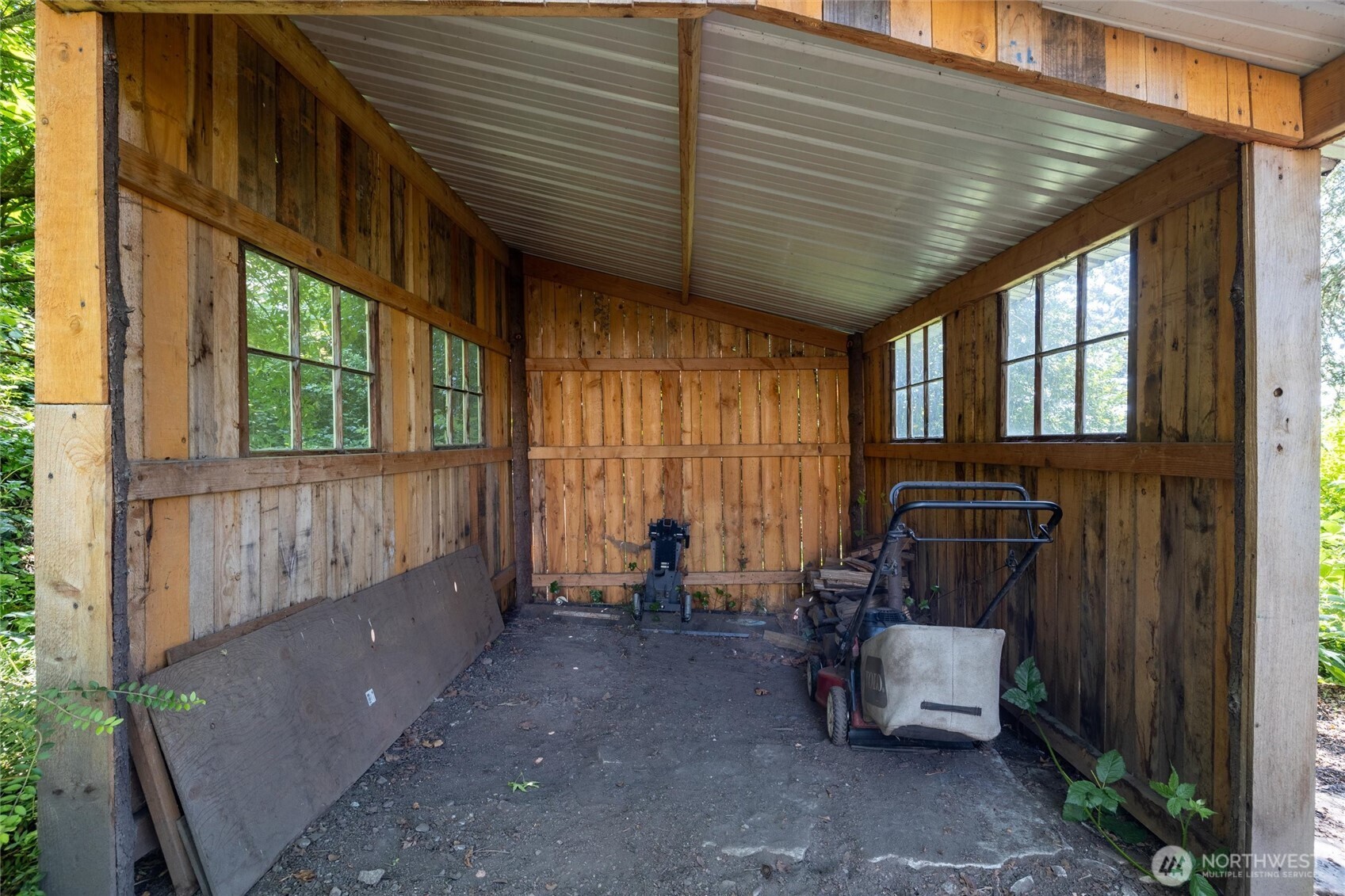 112 E Division Street Property Photo 34