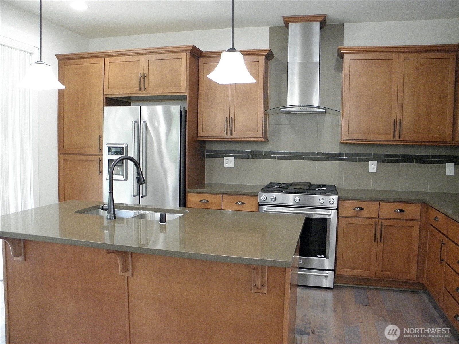 1356 Greenwich Walk Property Photo 8