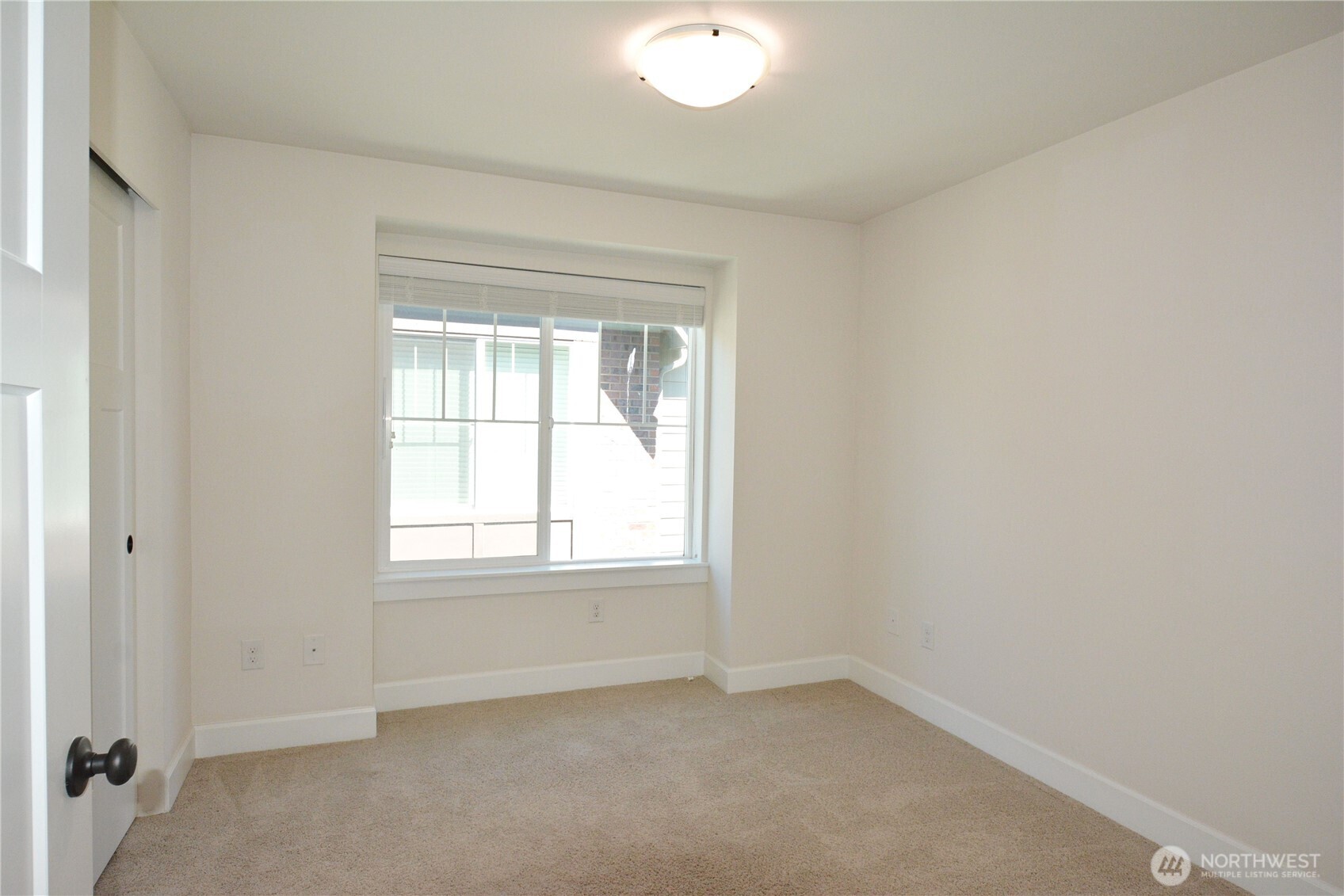 1356 Greenwich Walk Property Photo 15