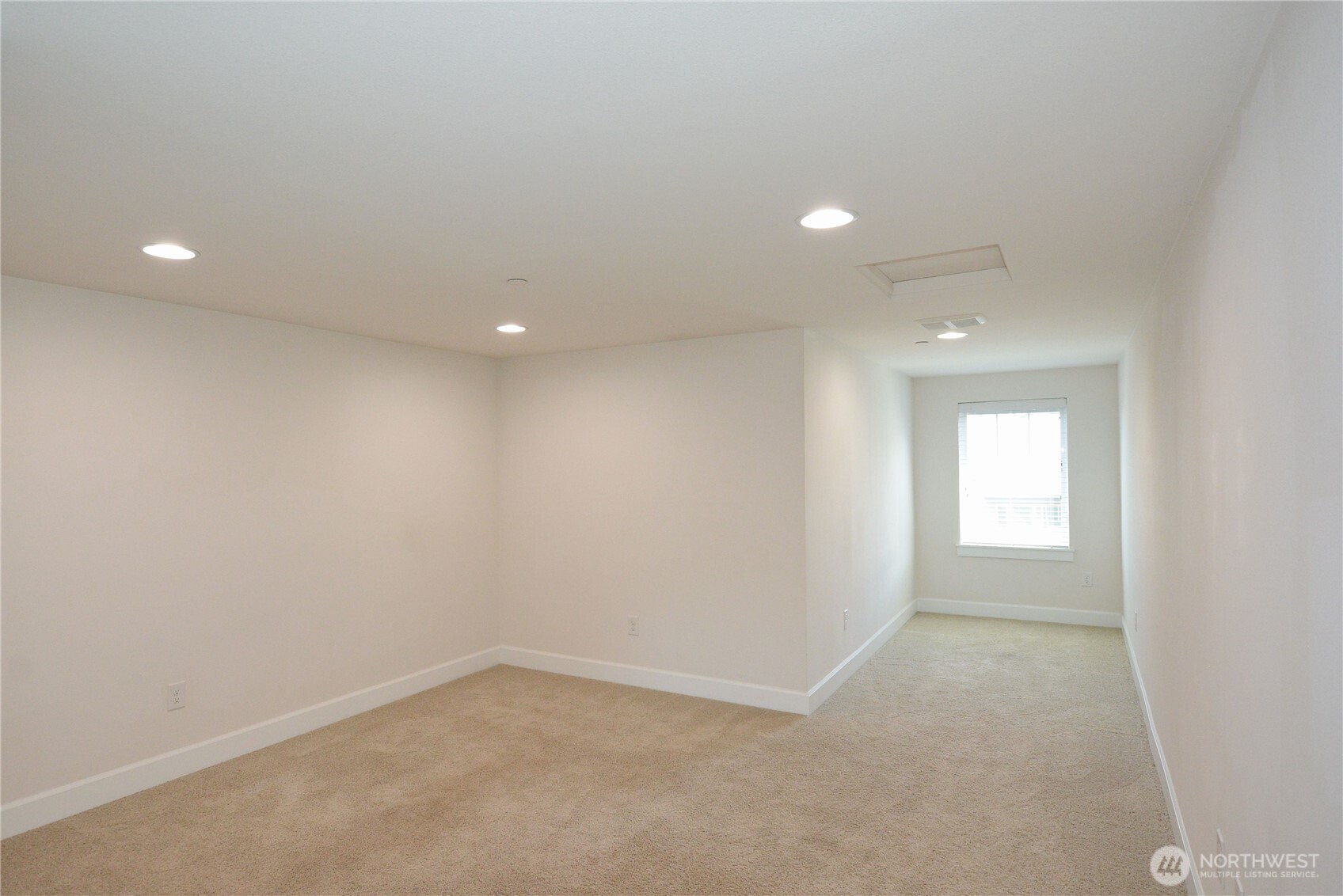 1356 Greenwich Walk Property Photo 20