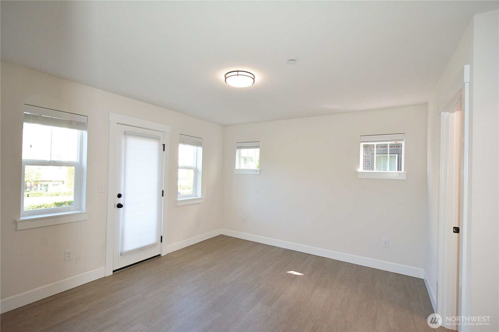 1356 Greenwich Walk Property Photo 21