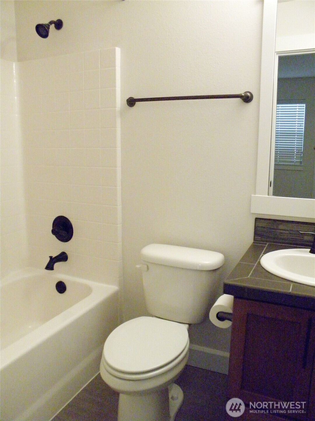 1356 Greenwich Walk Property Photo 22