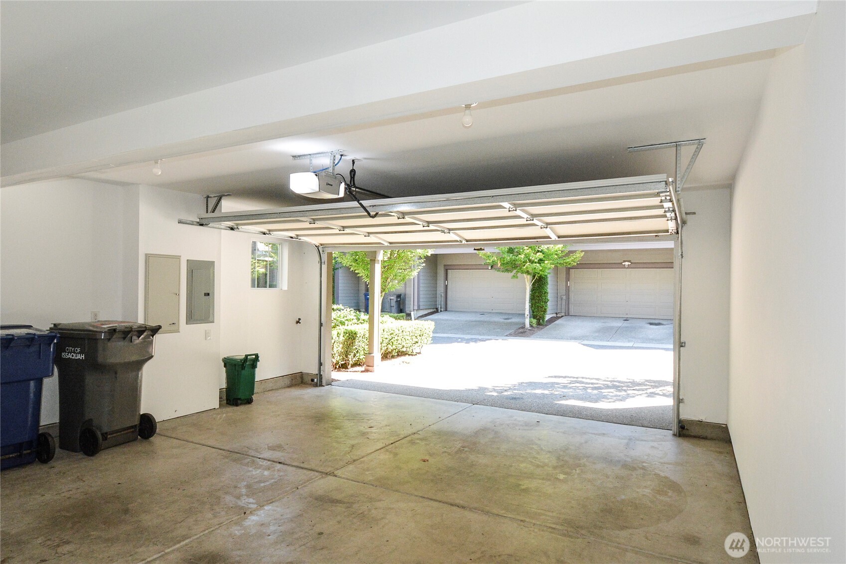 1356 Greenwich Walk Property Photo 23
