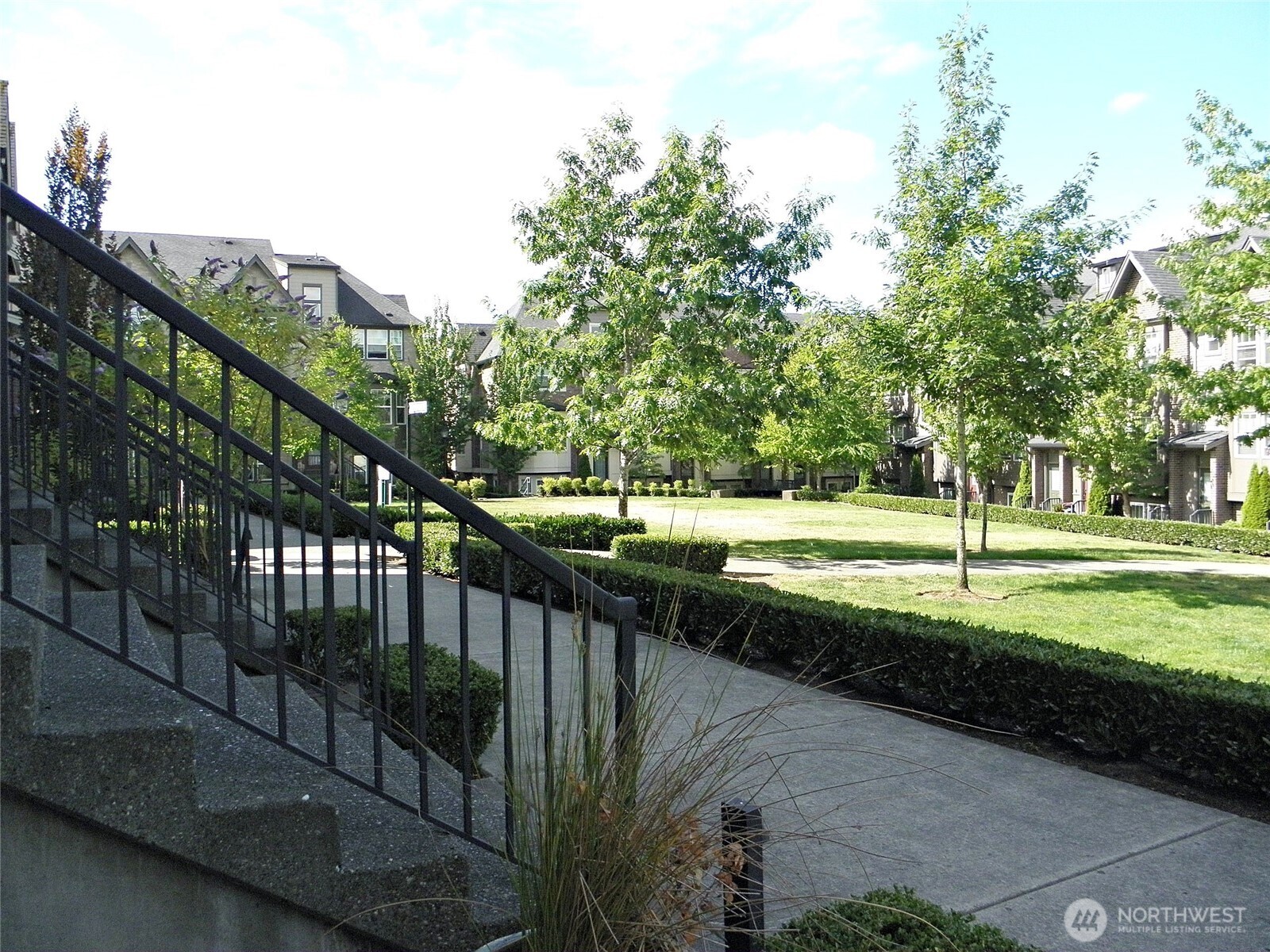 1356 Greenwich Walk Property Photo 25