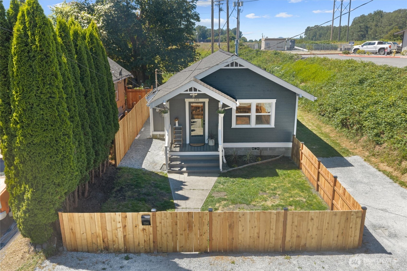 1301 Walter Street Property Photo 3