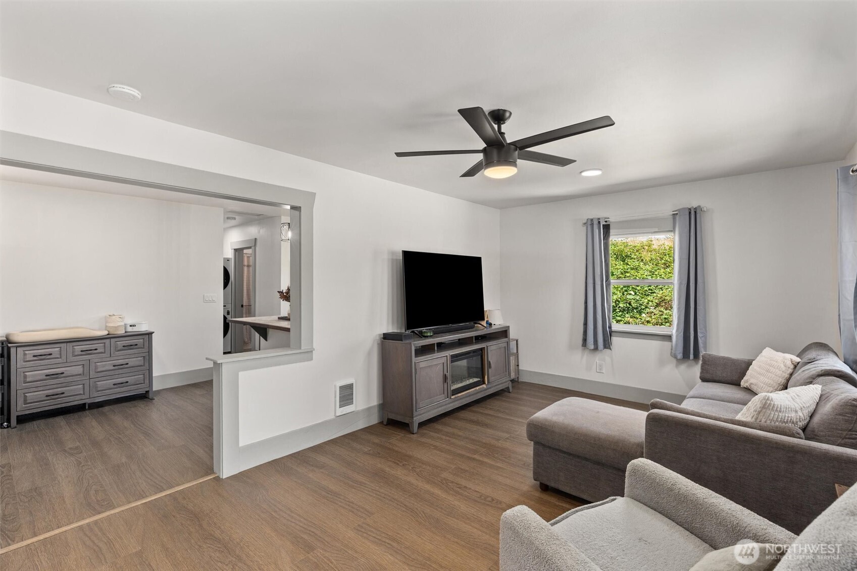 1301 Walter Street Property Photo 5