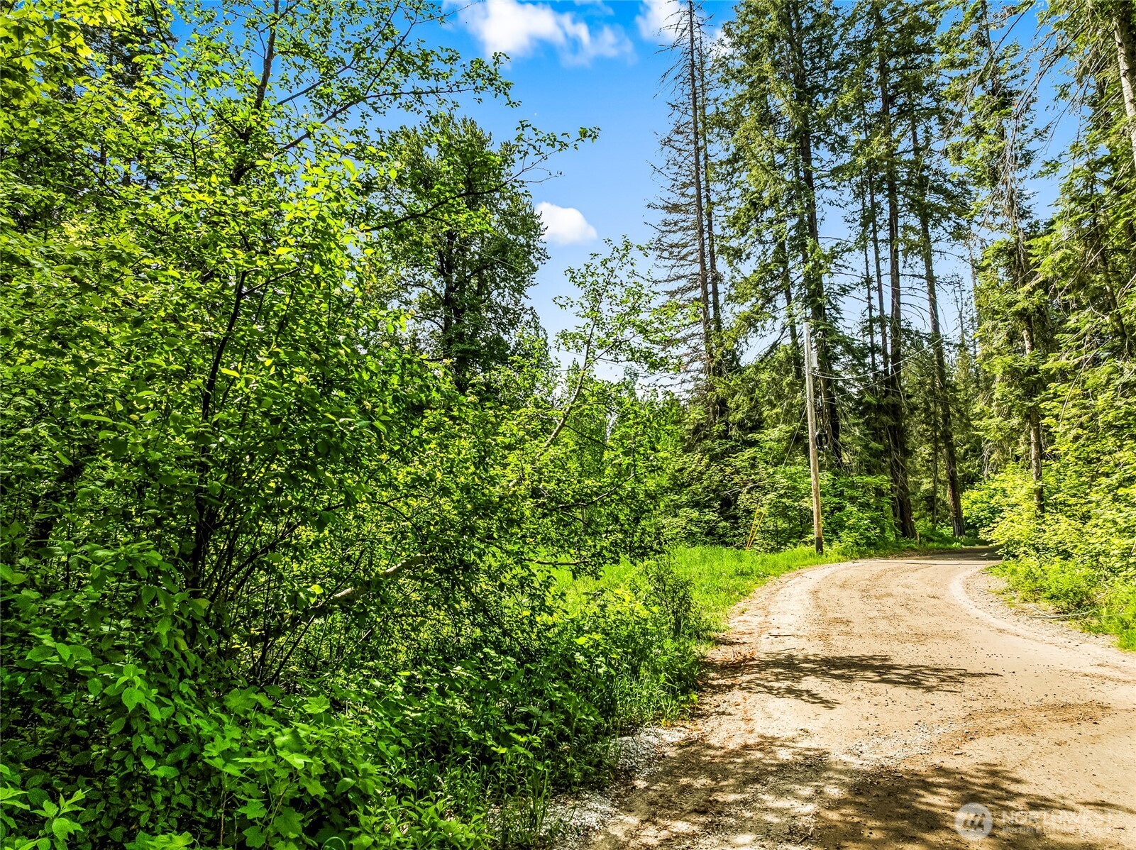 13861 13863 Brae Burn Road Property Photo 6